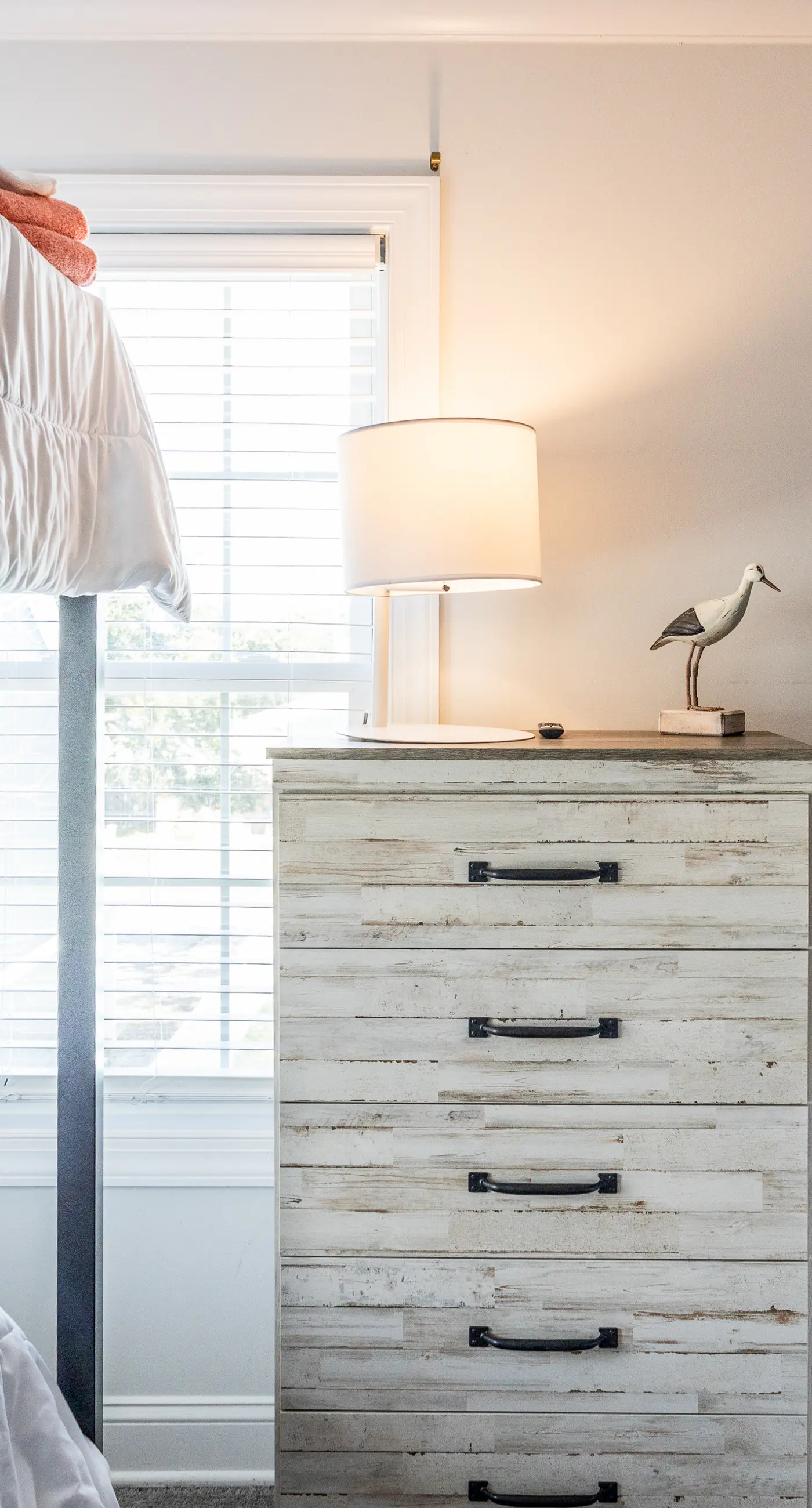 CB04 Spacious Beach Retreat