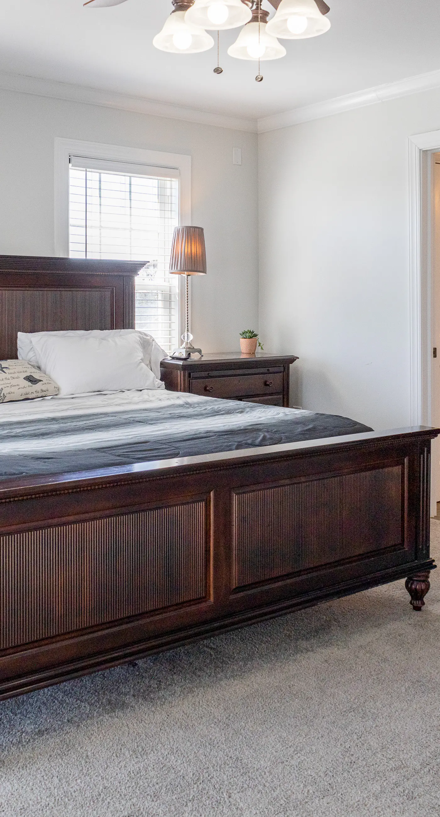 CB04 Spacious Beach Retreat