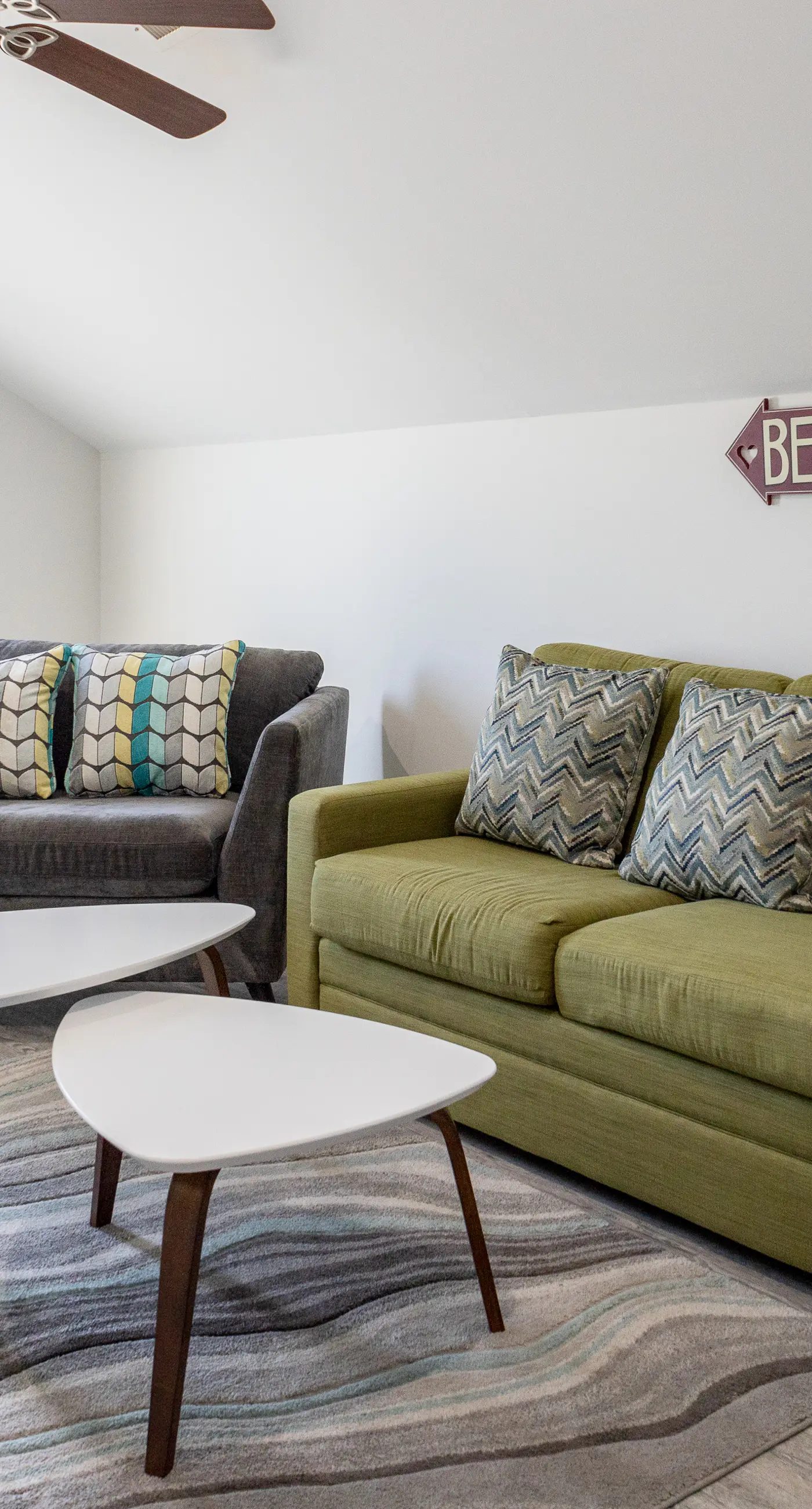 CB04 Spacious Beach Retreat