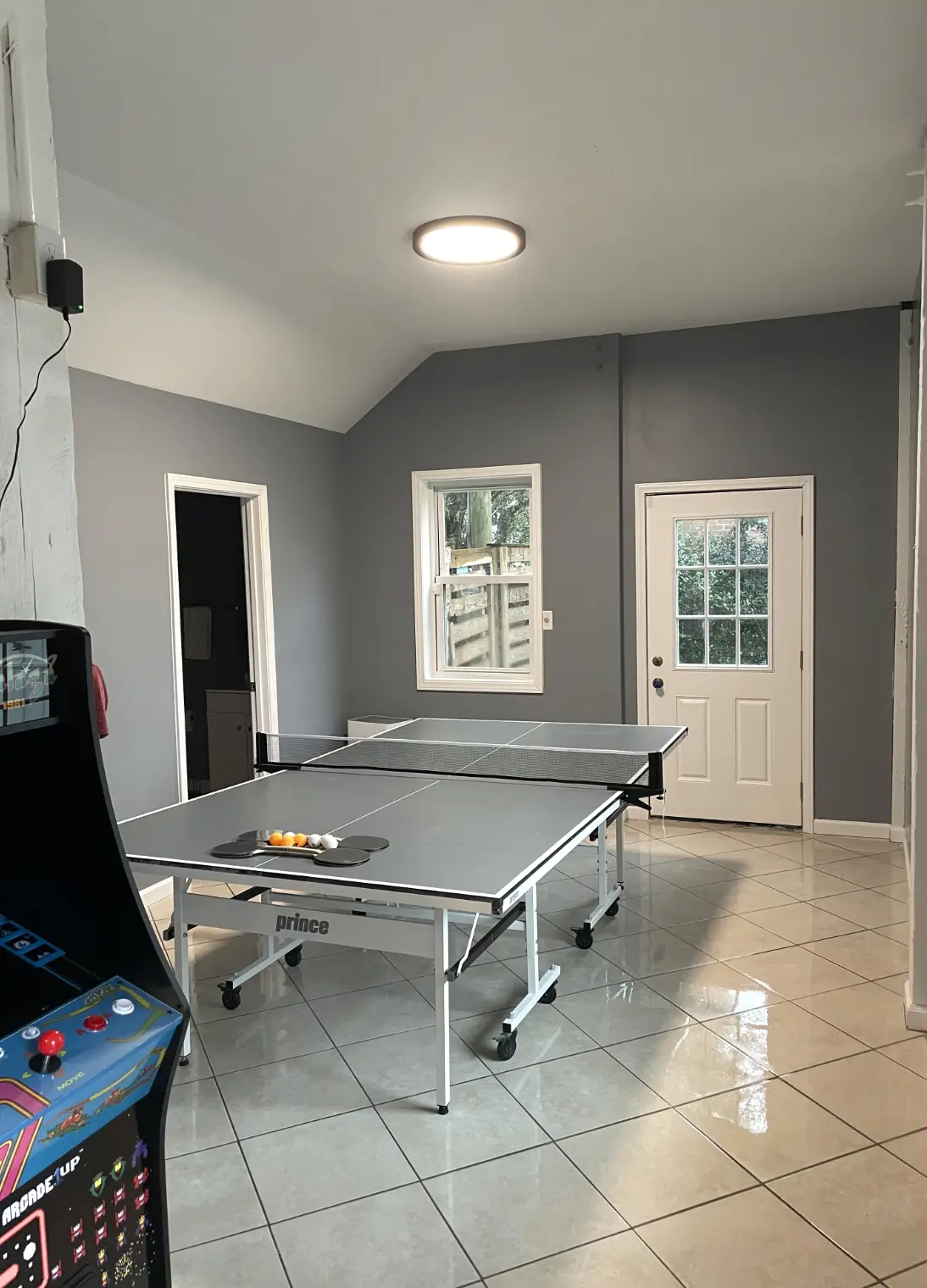 CB04 Spacious Beach Retreat