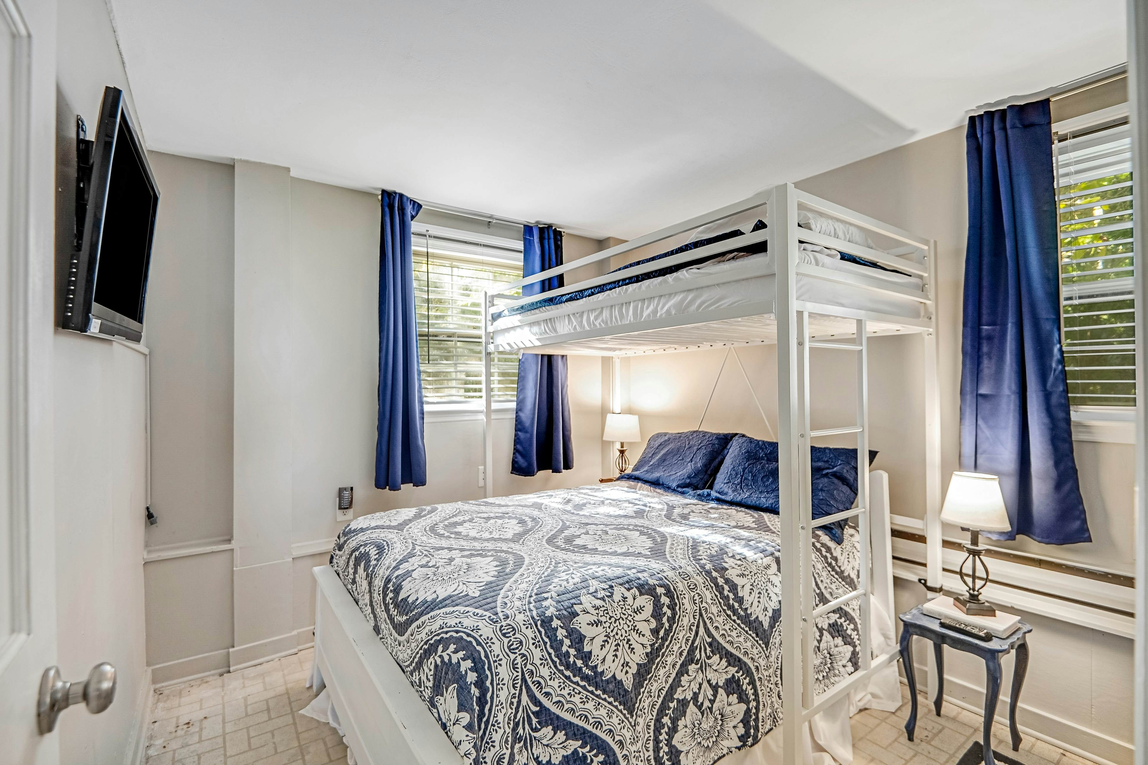 TB208C Bland's Landing