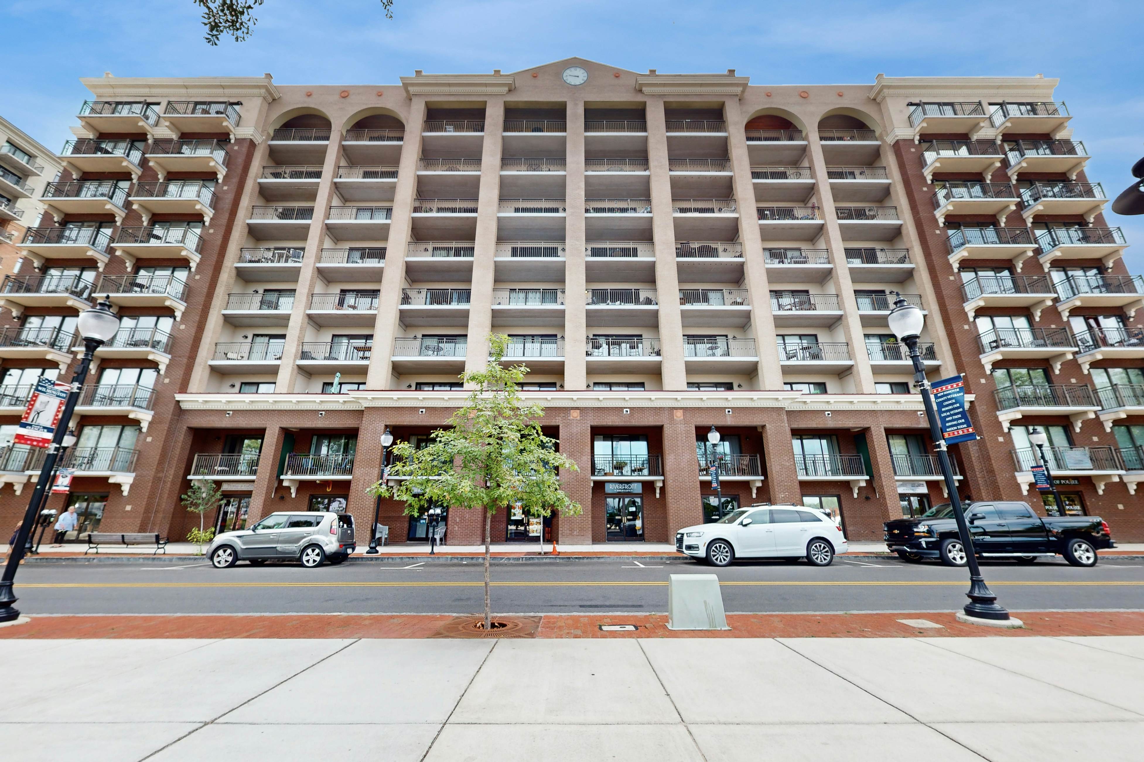 WI15 Water Street Condos Unit 208