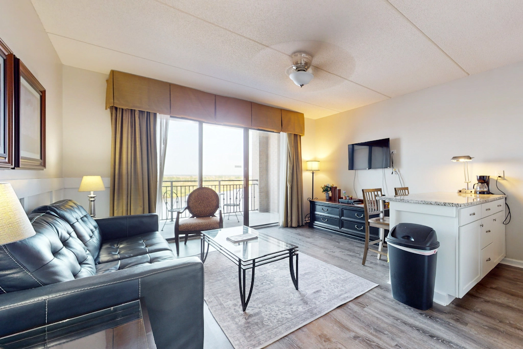 WI23 Water Street Condos Unit 808