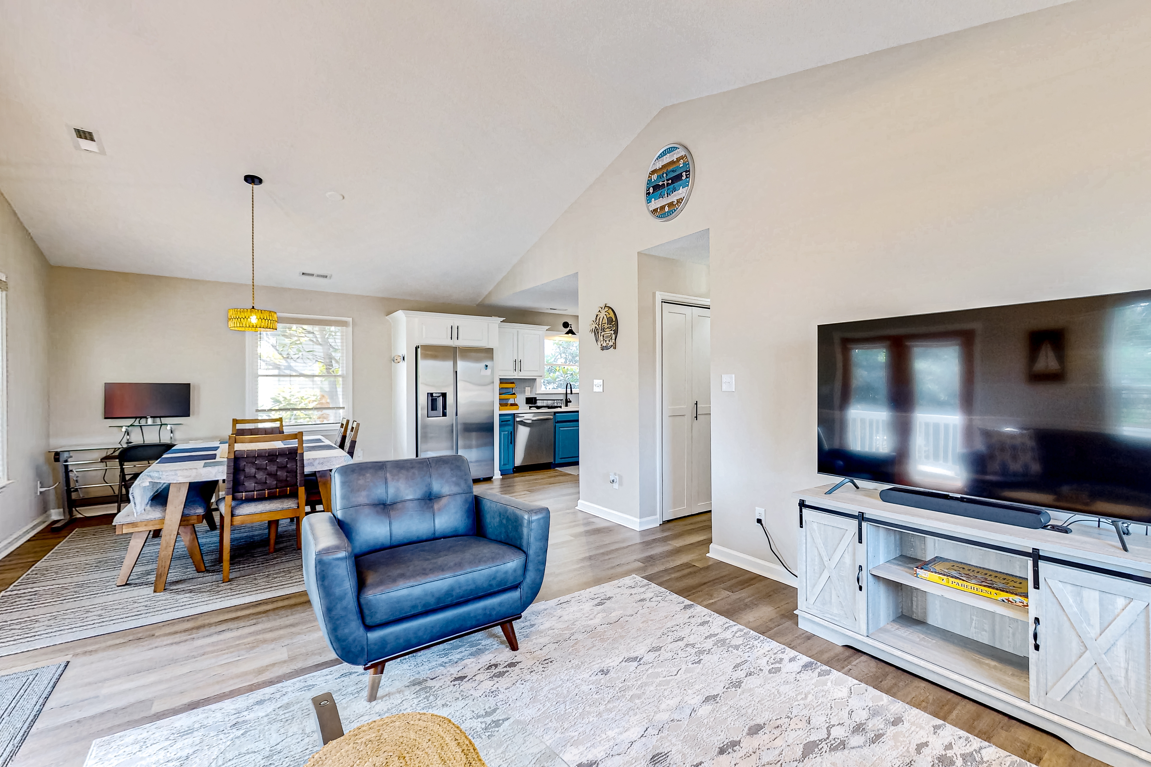 Dog friendly coastal retreat with short walk to the beach and enclosed yard