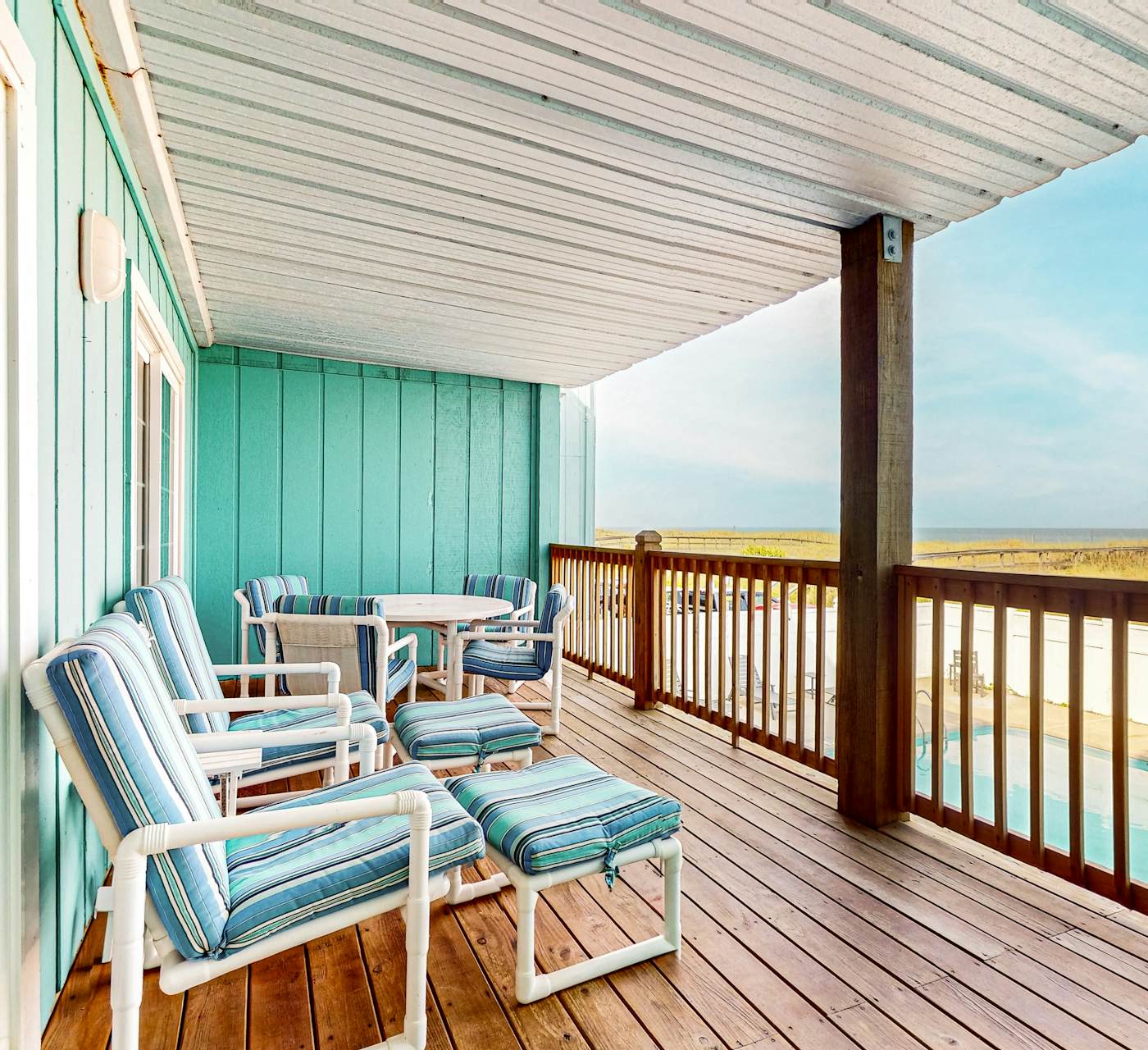 ポコ◆EVENFLOW イーブンフロー ビーチチェア カリフォルニア CB82 Turquoise Oasis | 3 Bed Carolina Beach, NC Condo | Vacasa