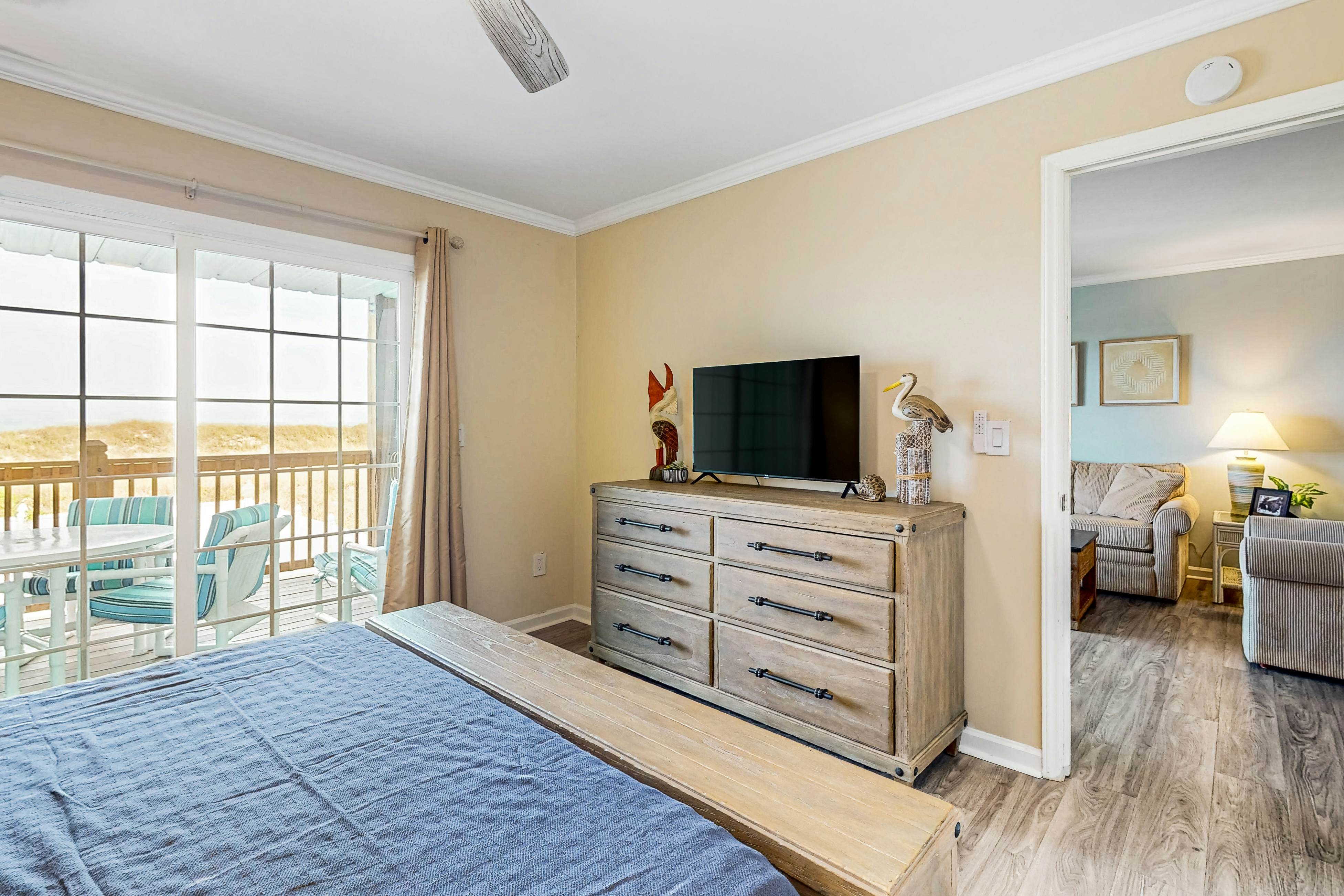 CB82 Turquoise Oasis