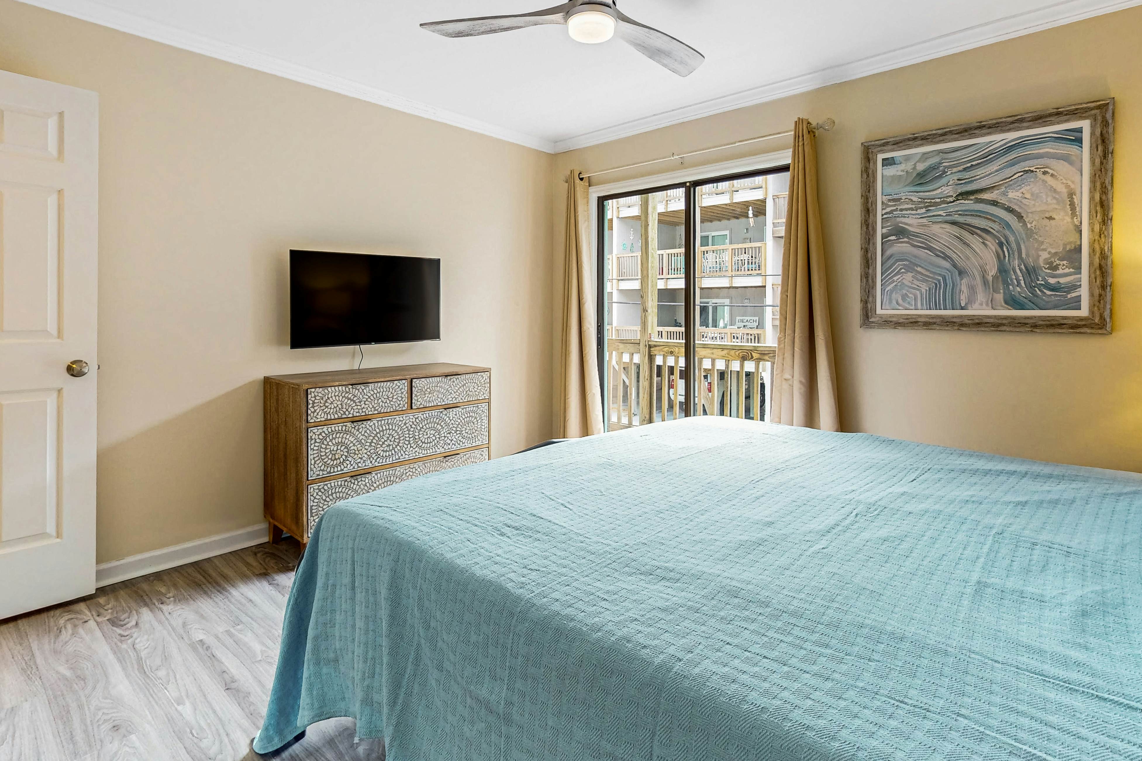 CB82 Turquoise Oasis