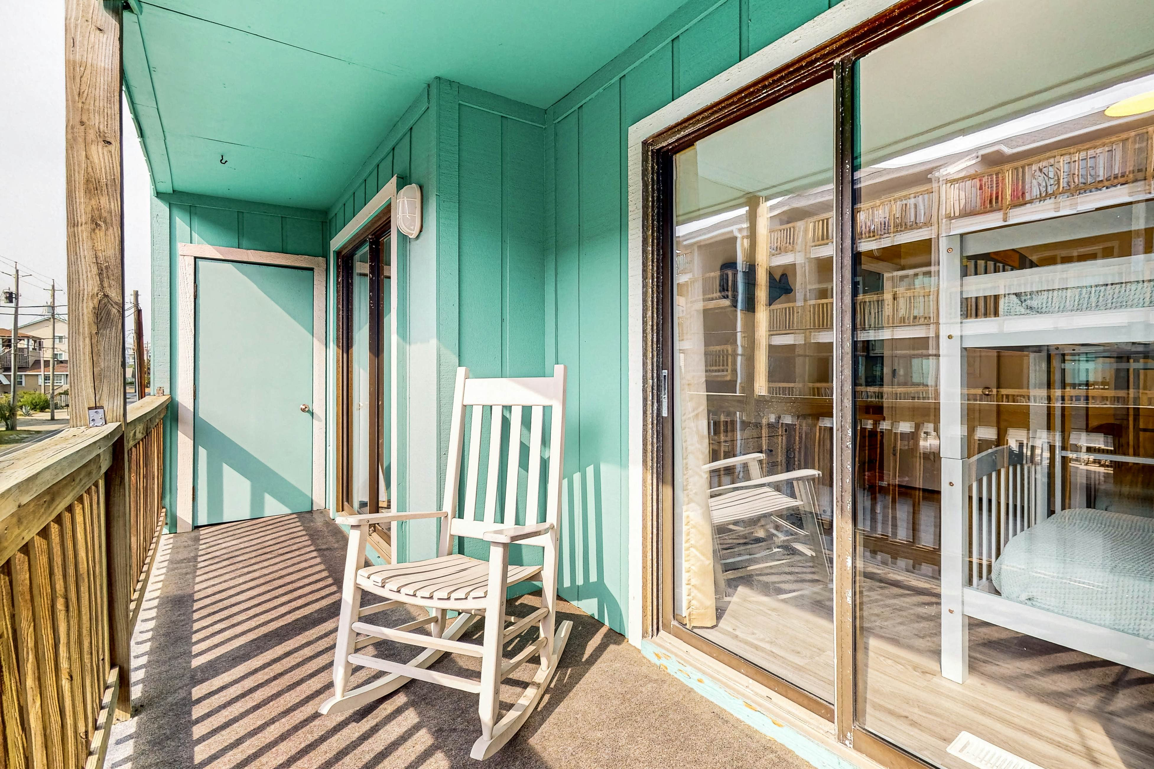 CB82 Turquoise Oasis