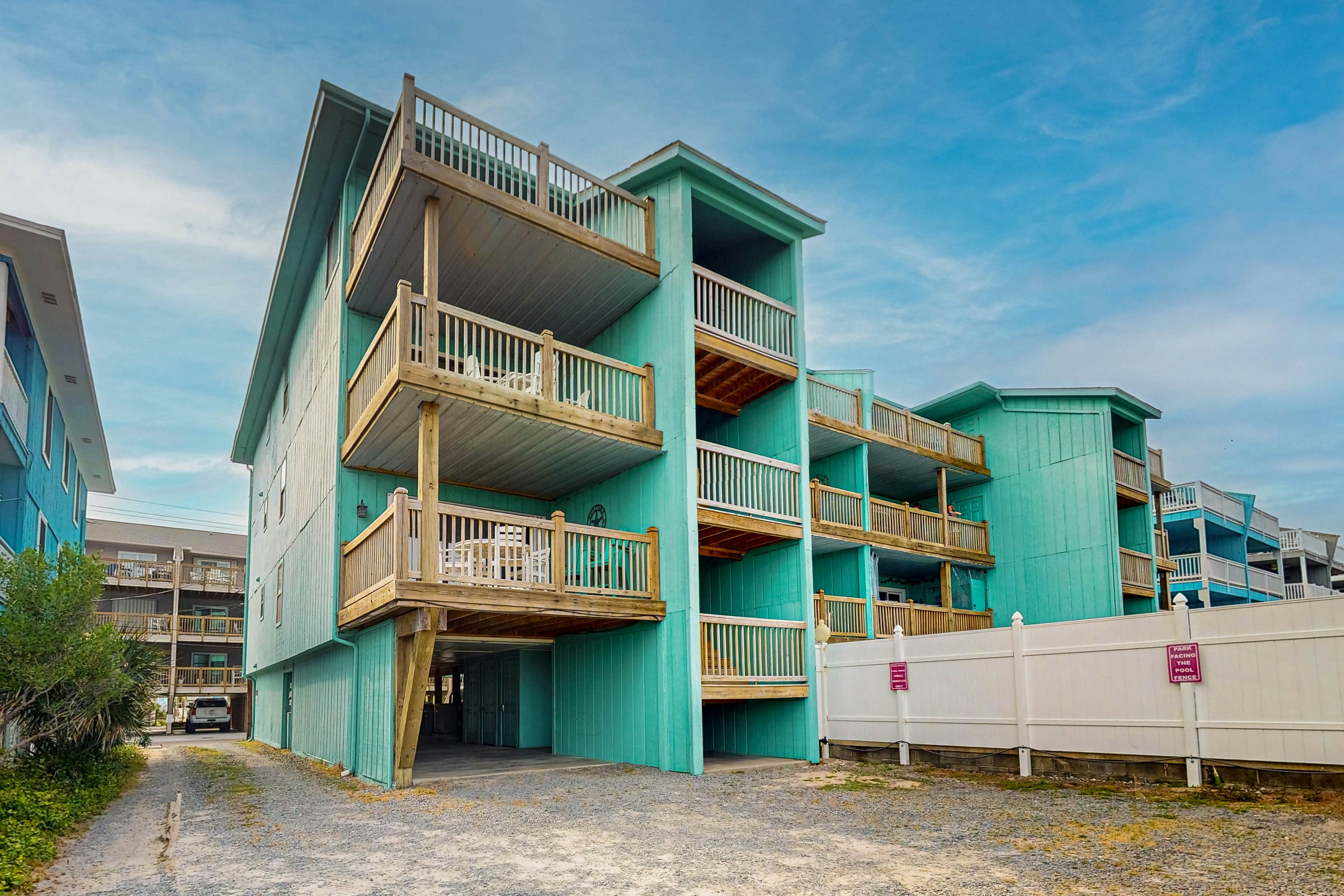 CB82 Turquoise Oasis