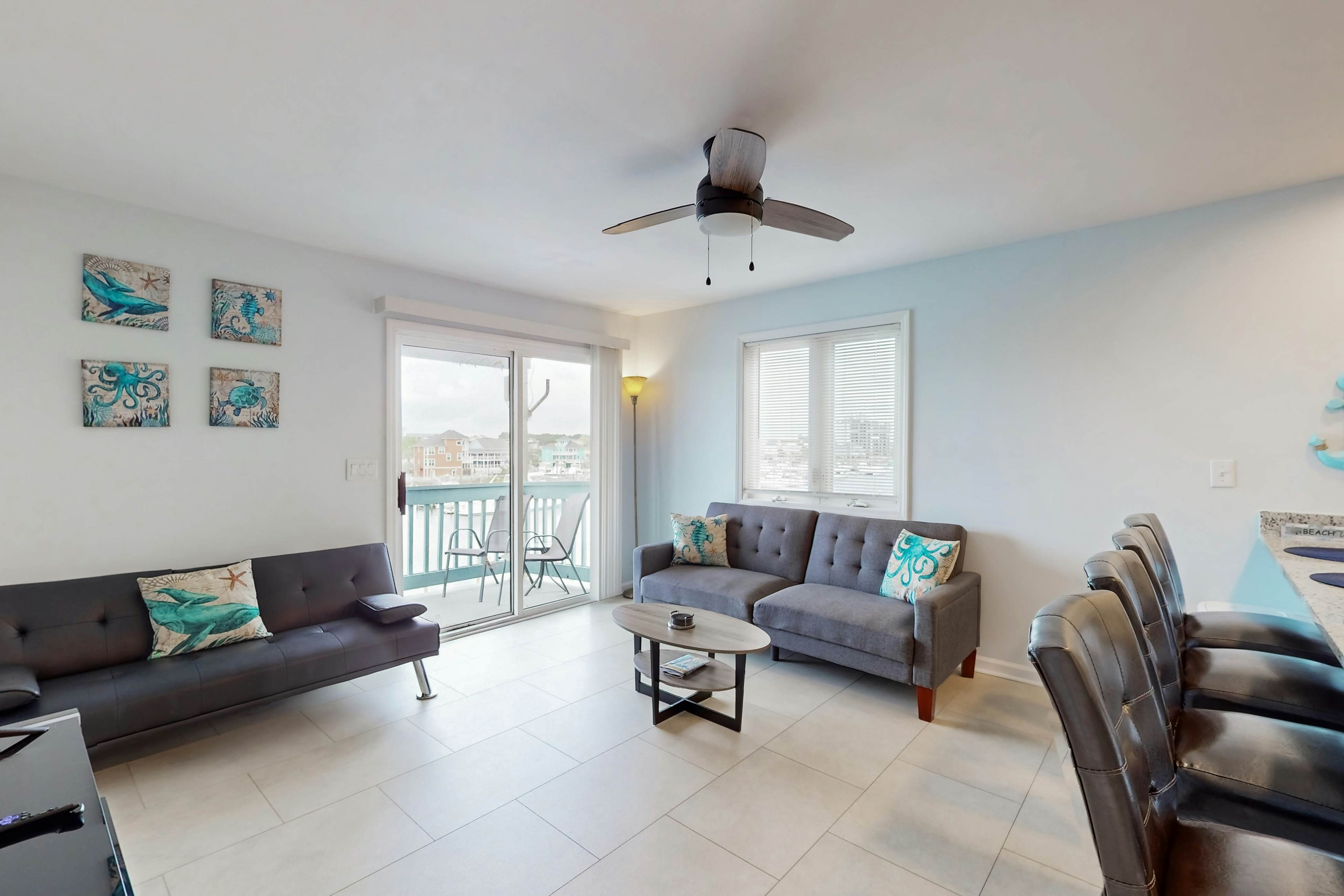 CB83 Charm of the Canal