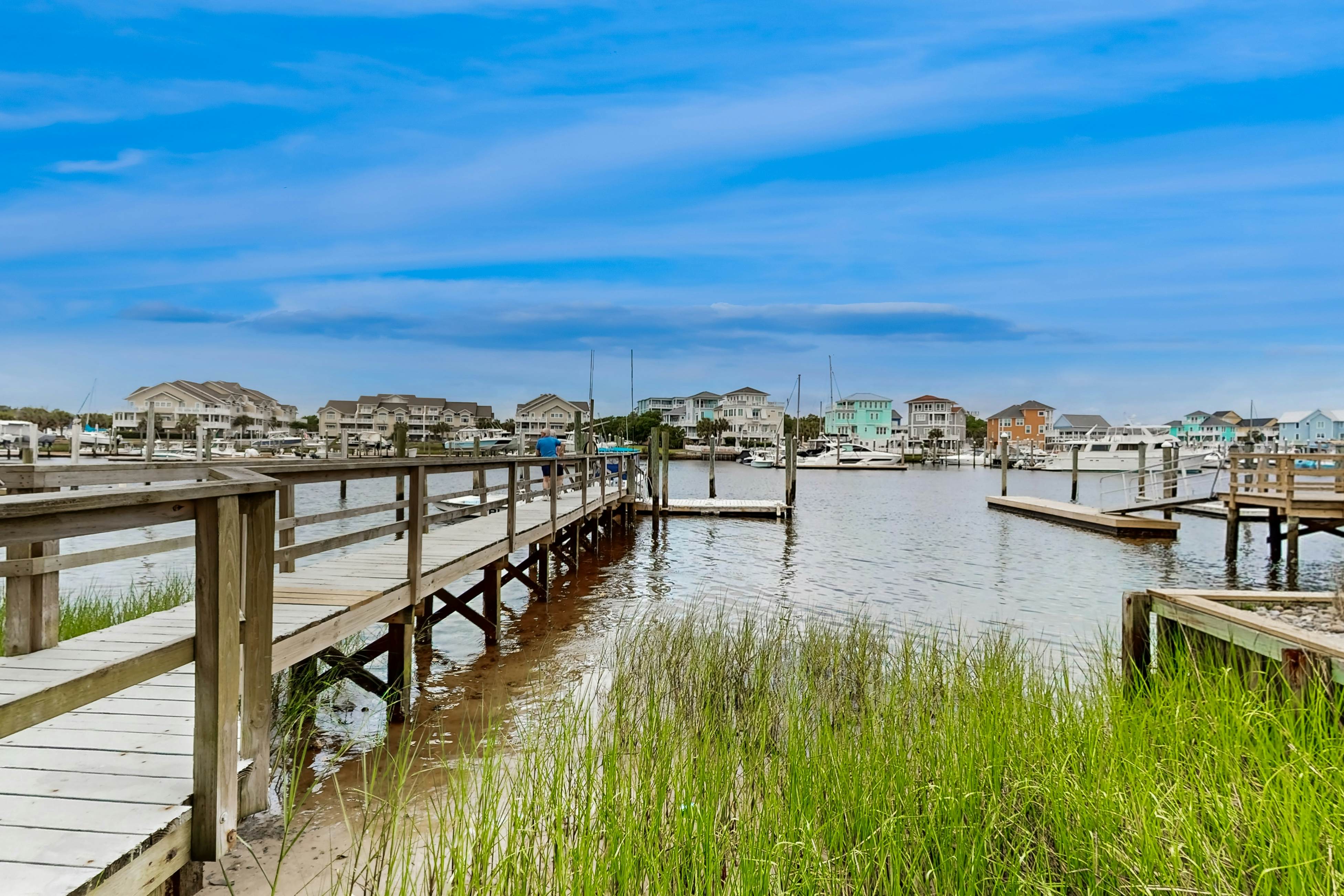 CB83 Charm of the Canal