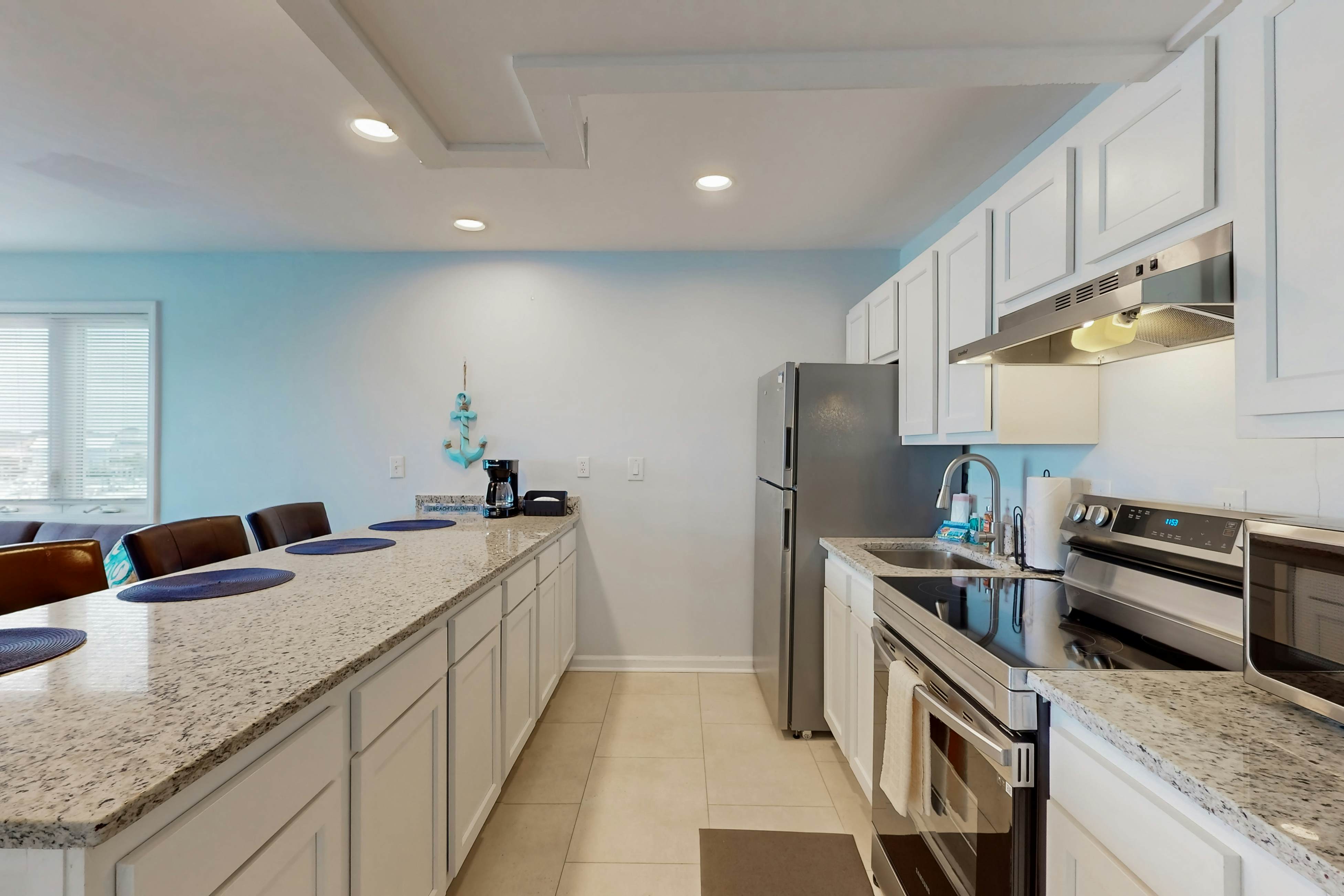 CB83 Charm of the Canal