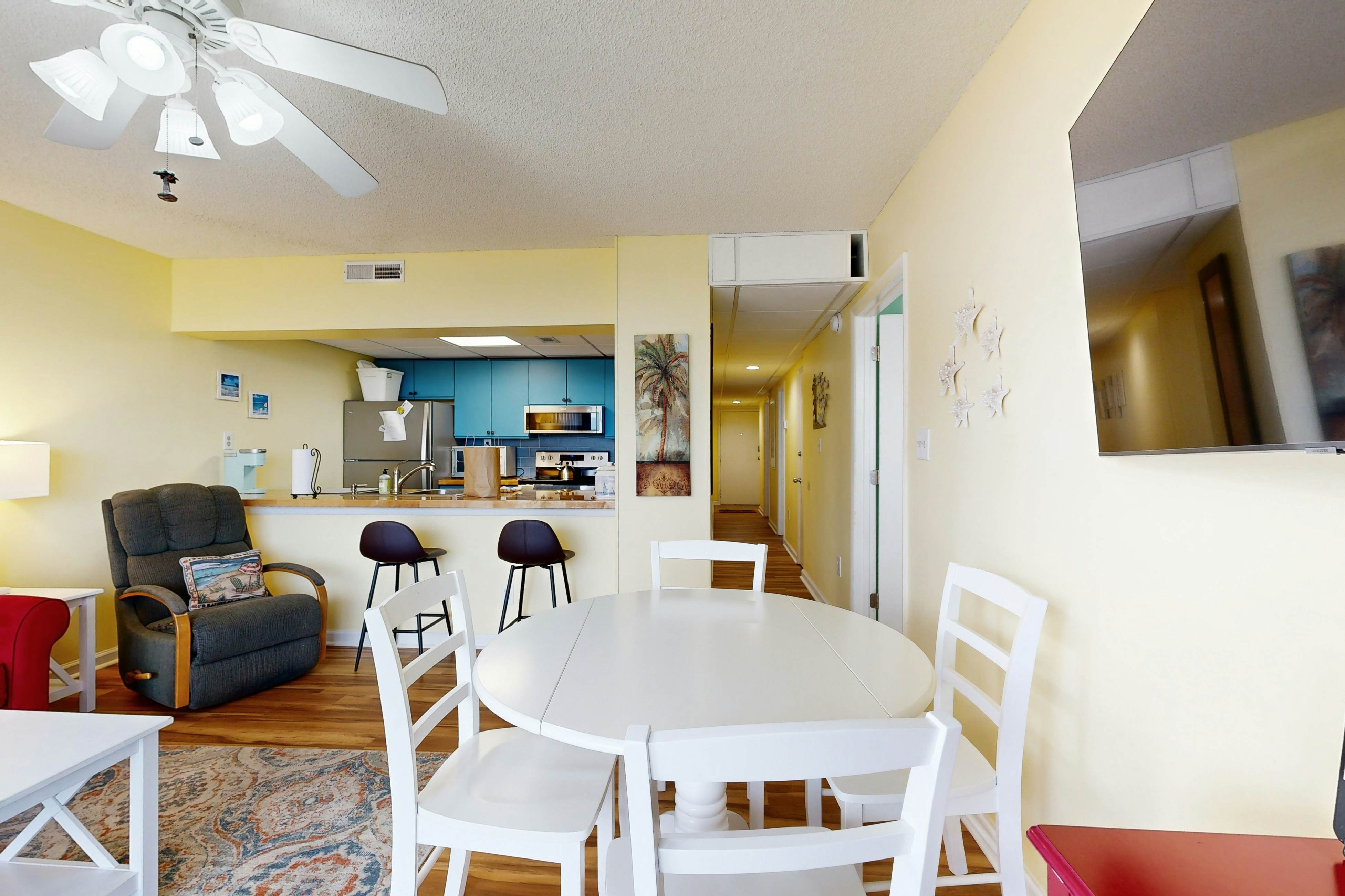 CB90 Almost Paradise