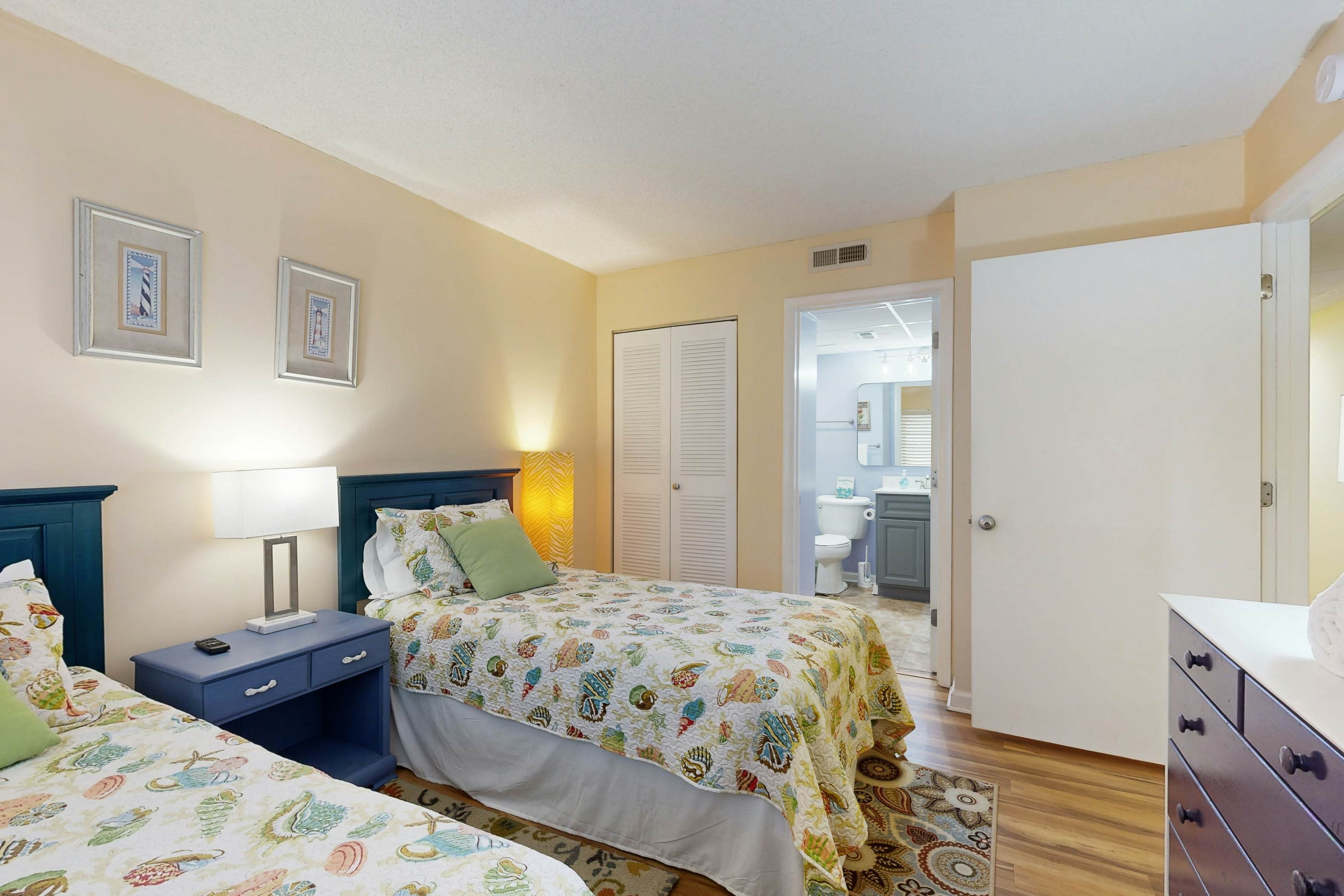 CB90 Almost Paradise