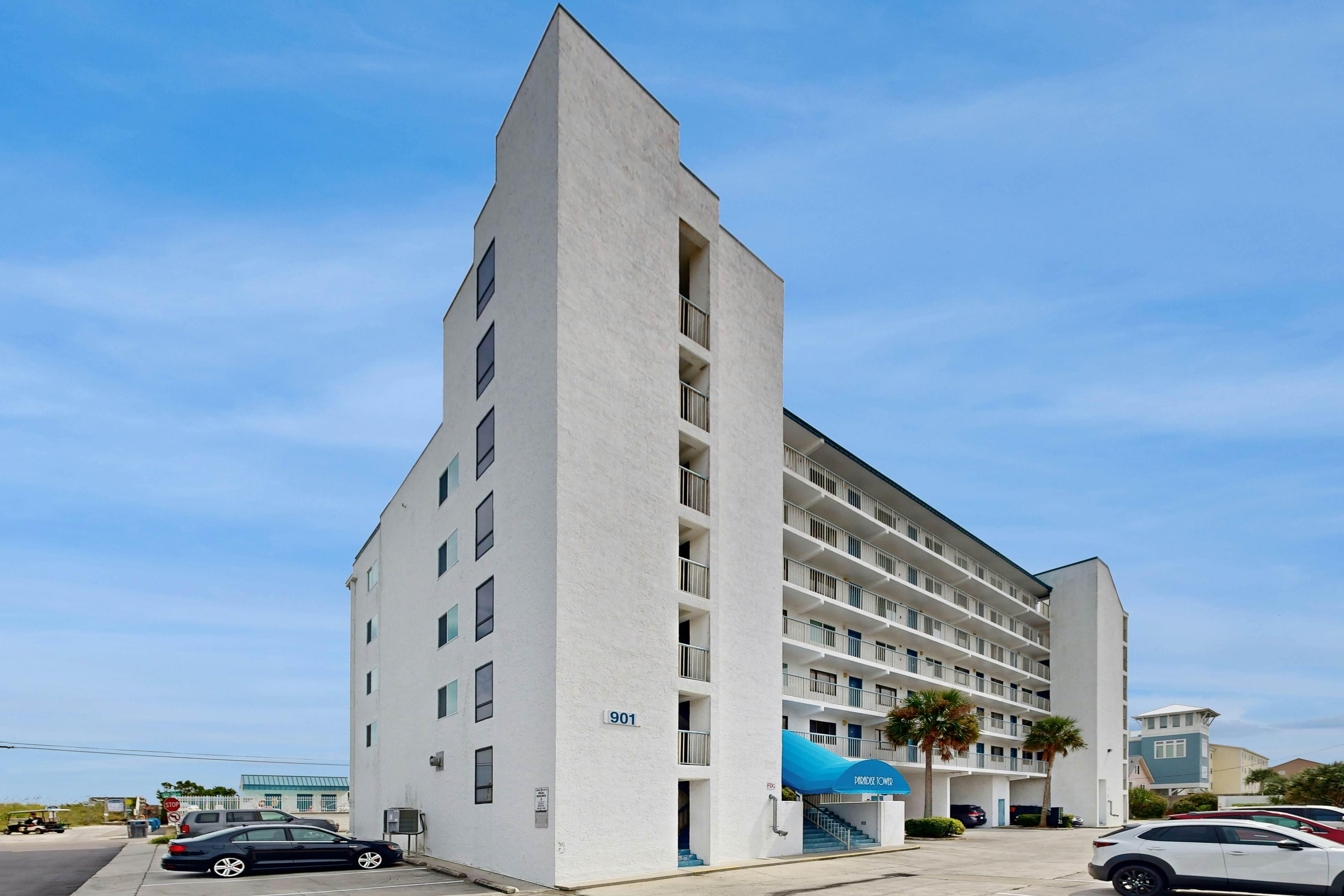 CB90 Almost Paradise