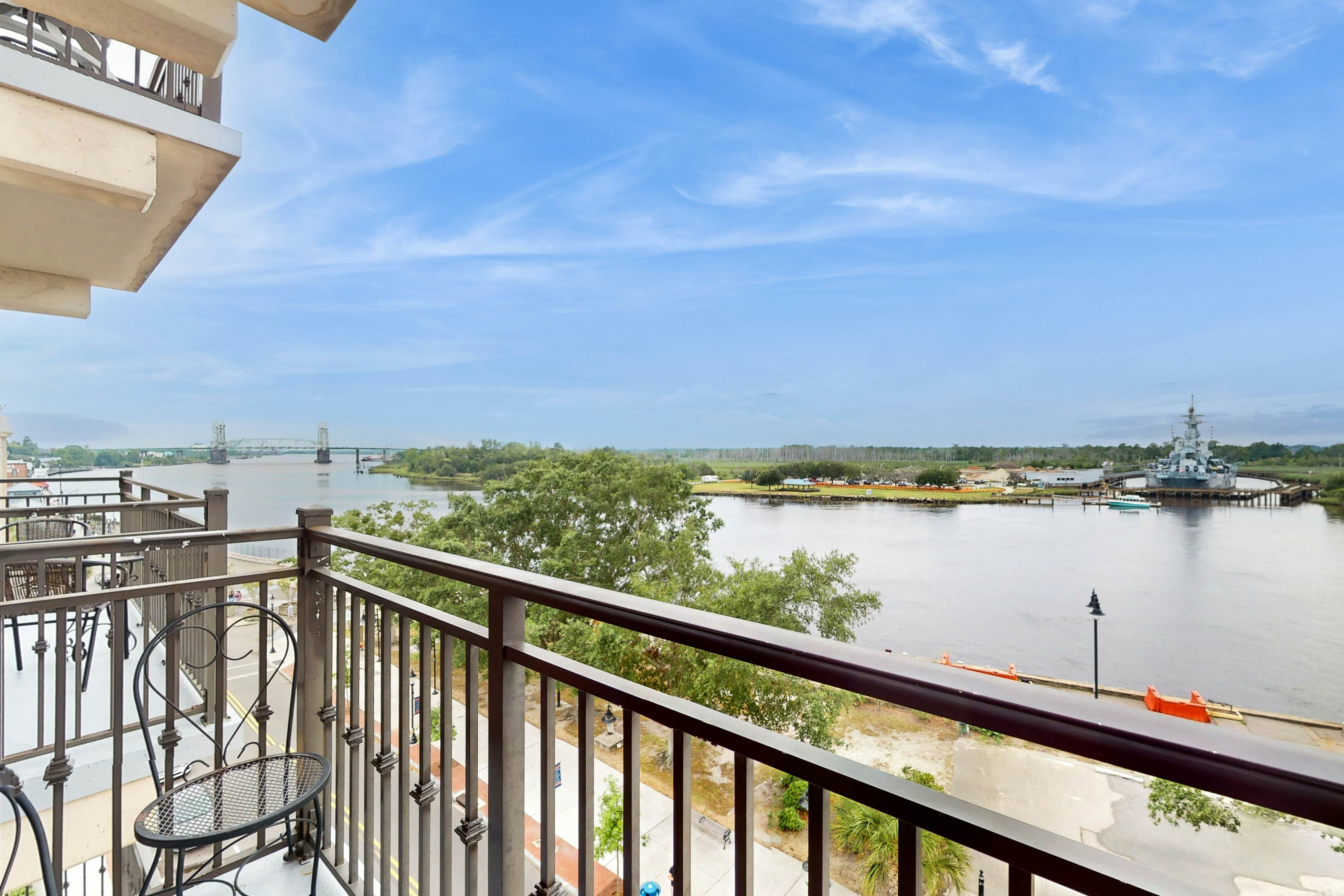 WI29A River Front Condo 602