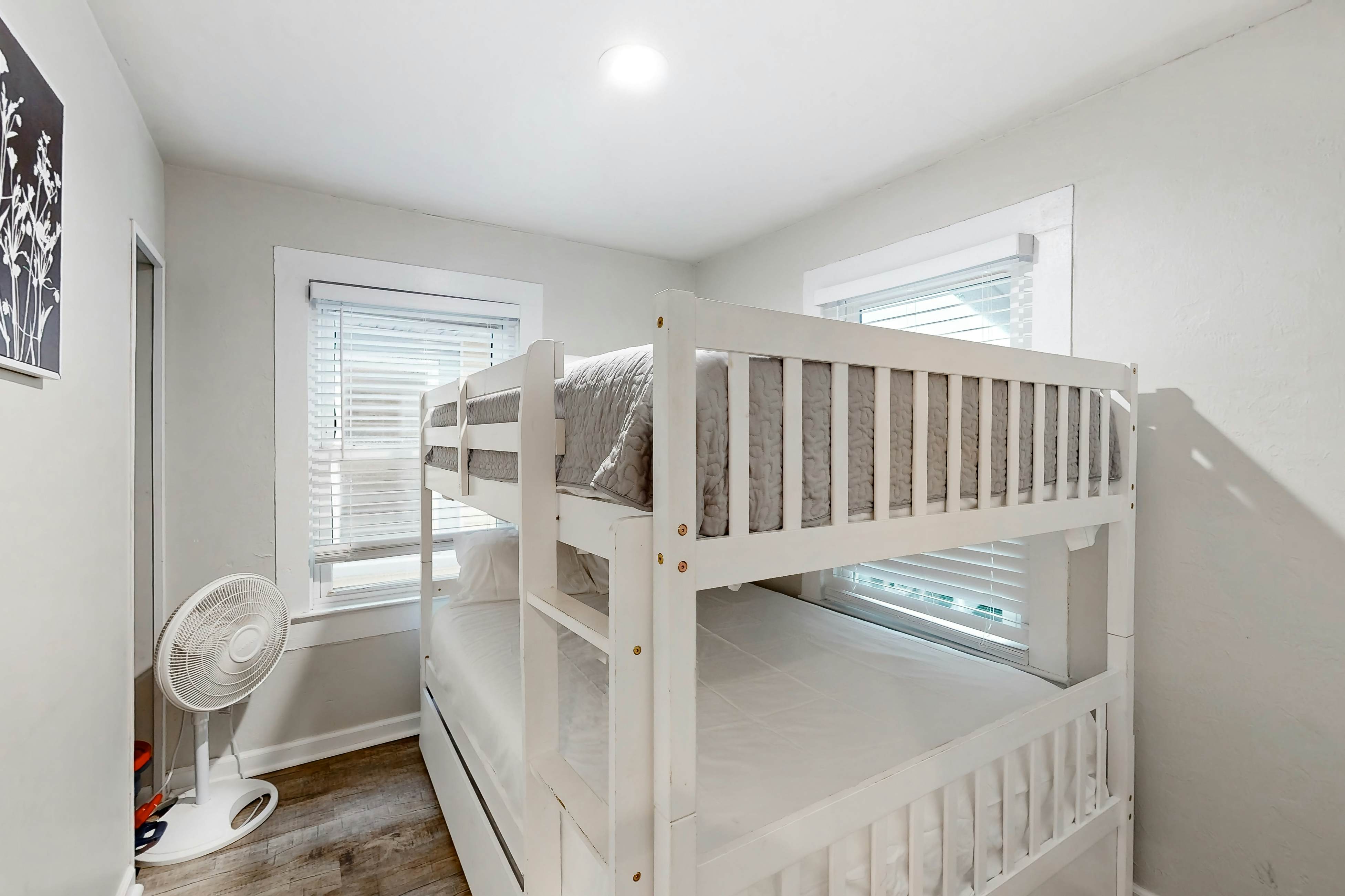 KB15 Pier View Cottage Unit 2