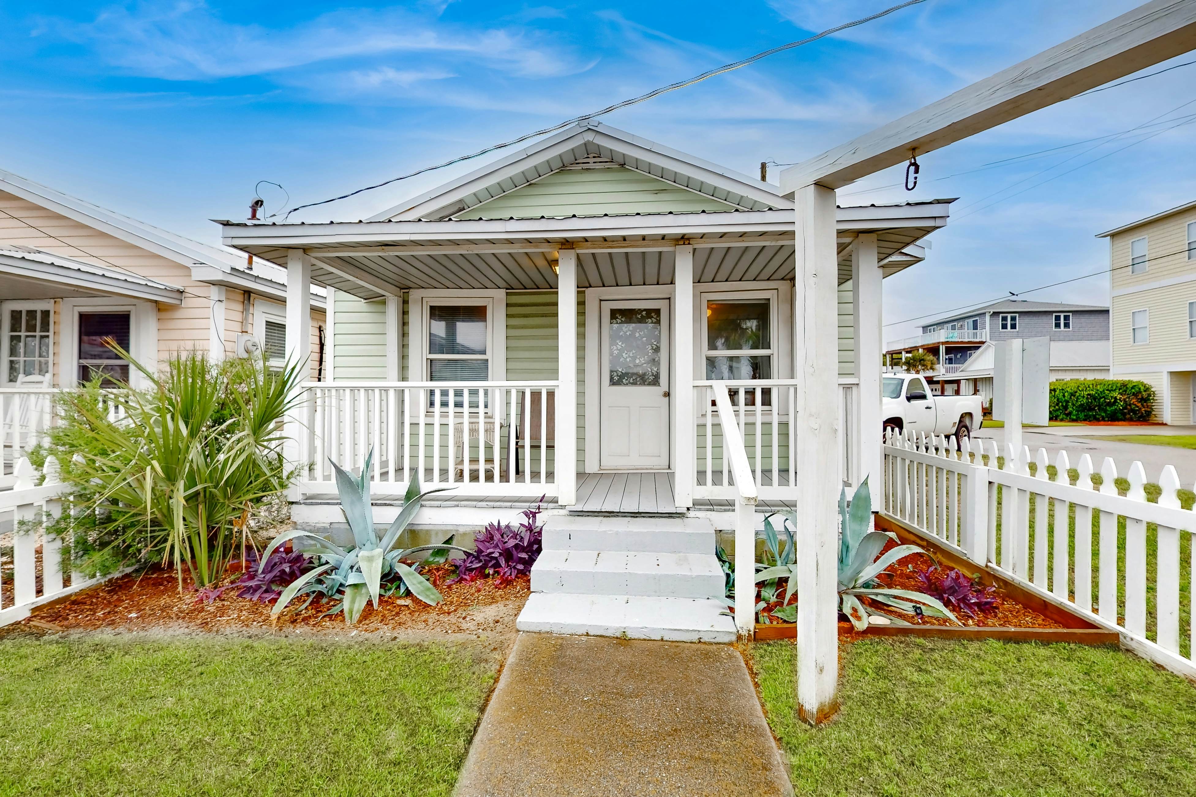 KB16 Pier View Cottage  Unit 3