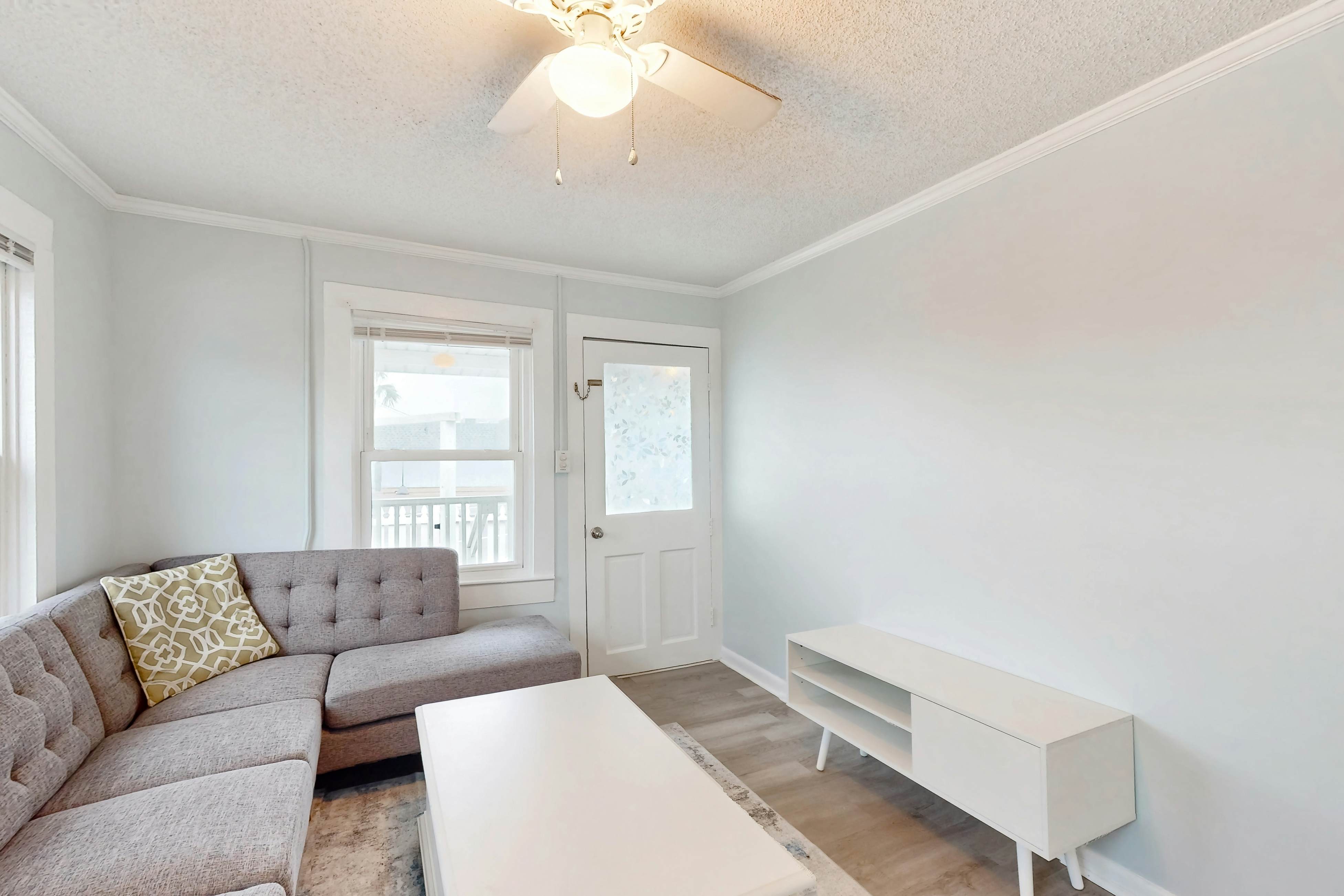 KB16 Pier View Cottage  Unit 3