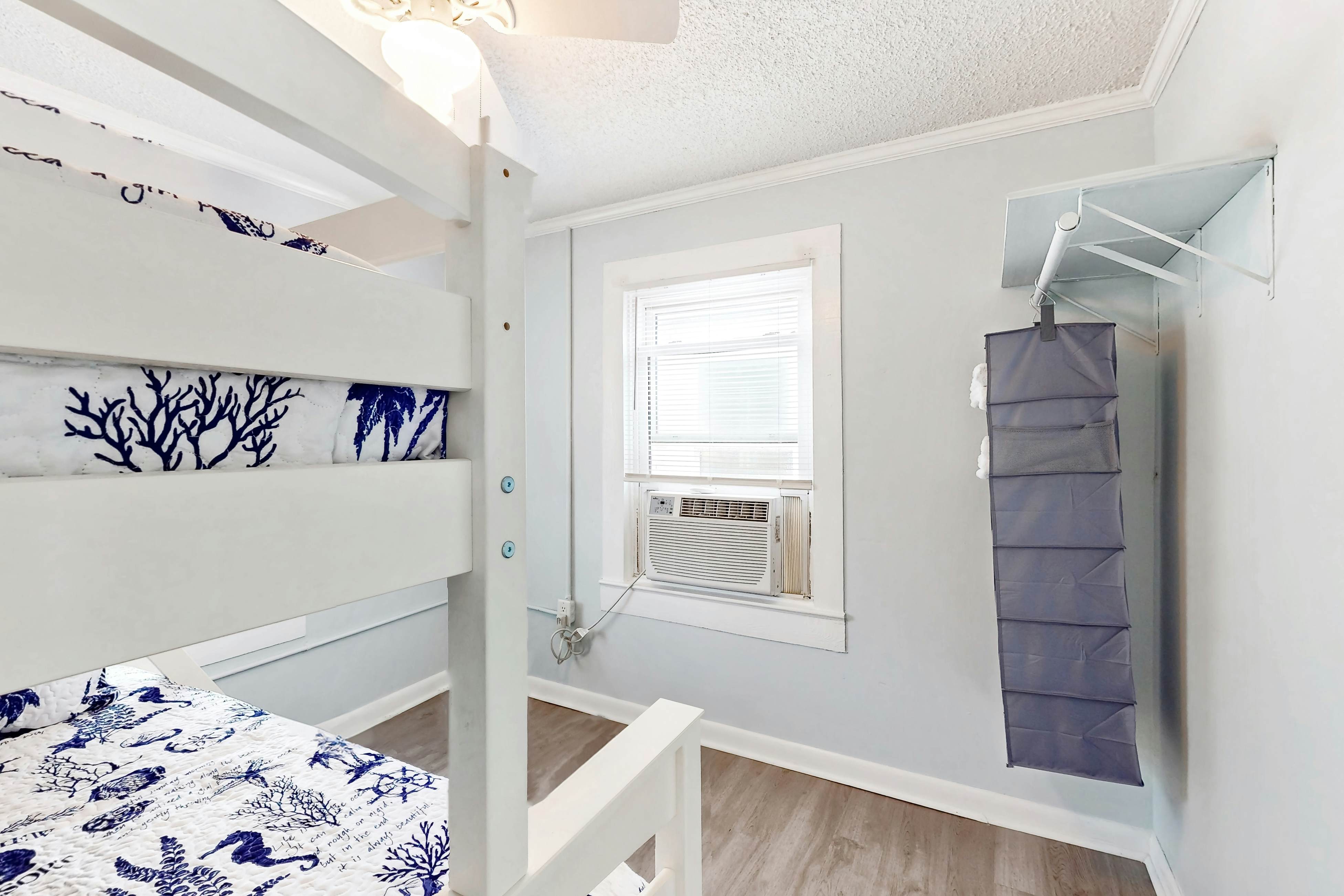 KB16 Pier View Cottage  Unit 3