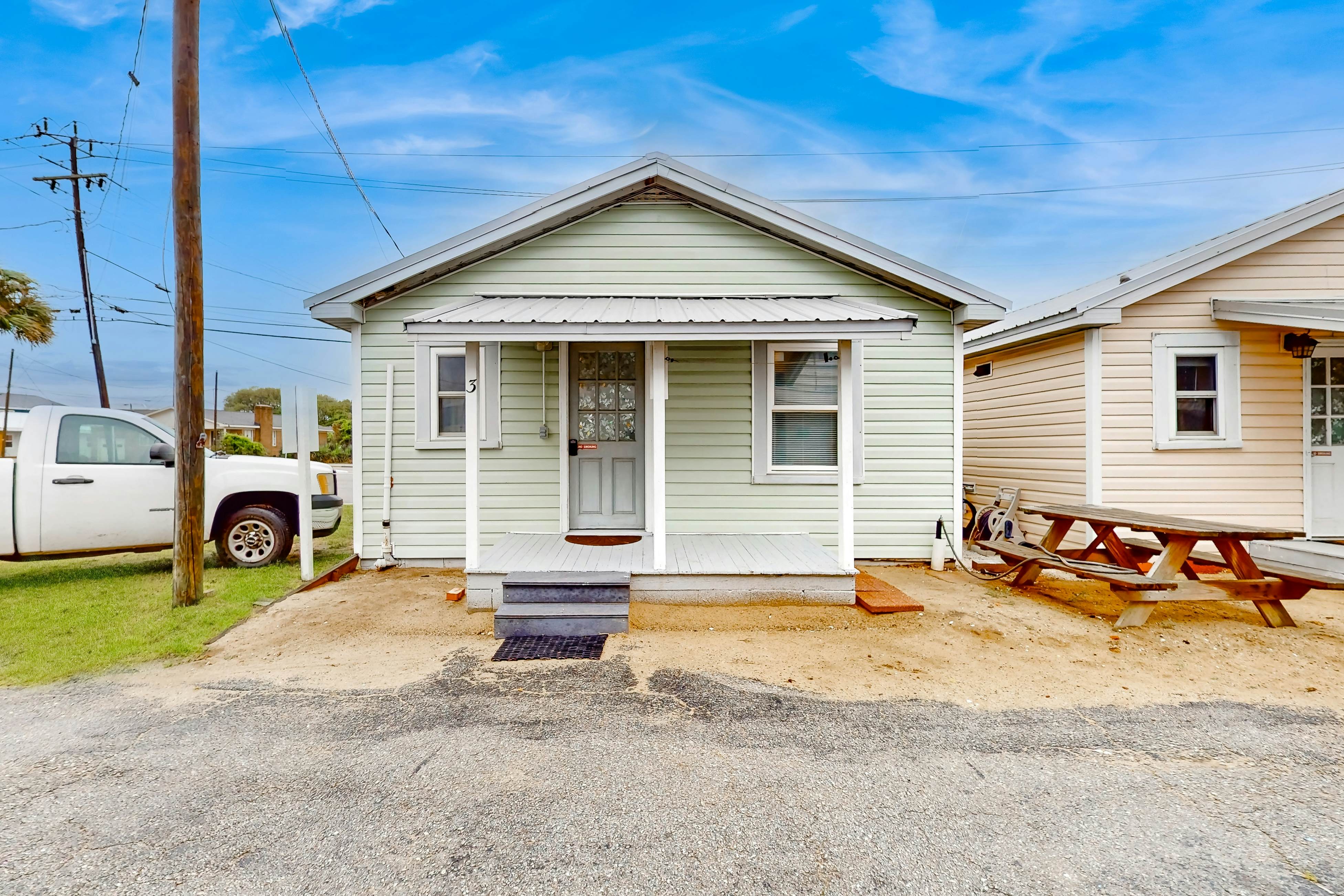 KB16 Pier View Cottage  Unit 3
