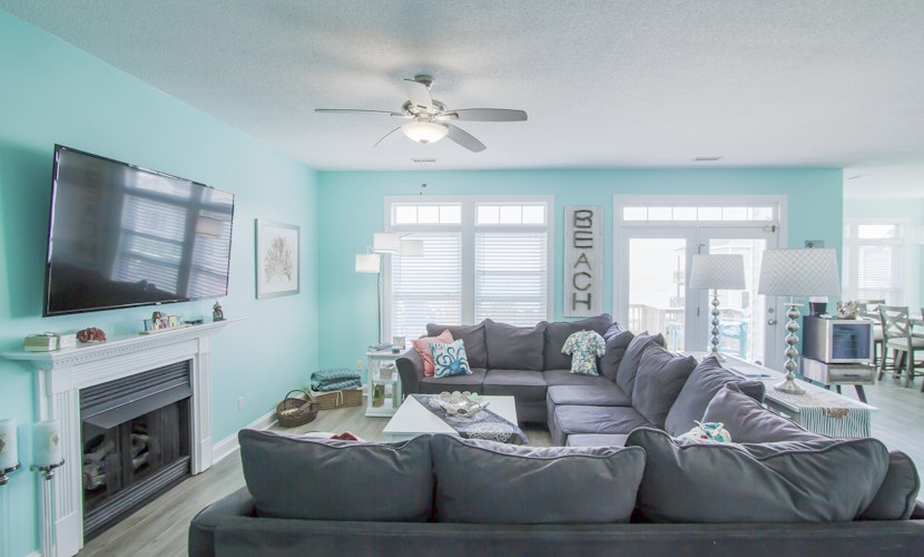 Spacious Beachfront Retreat - Steps to Sand - Family-Friendly - Ocean Views