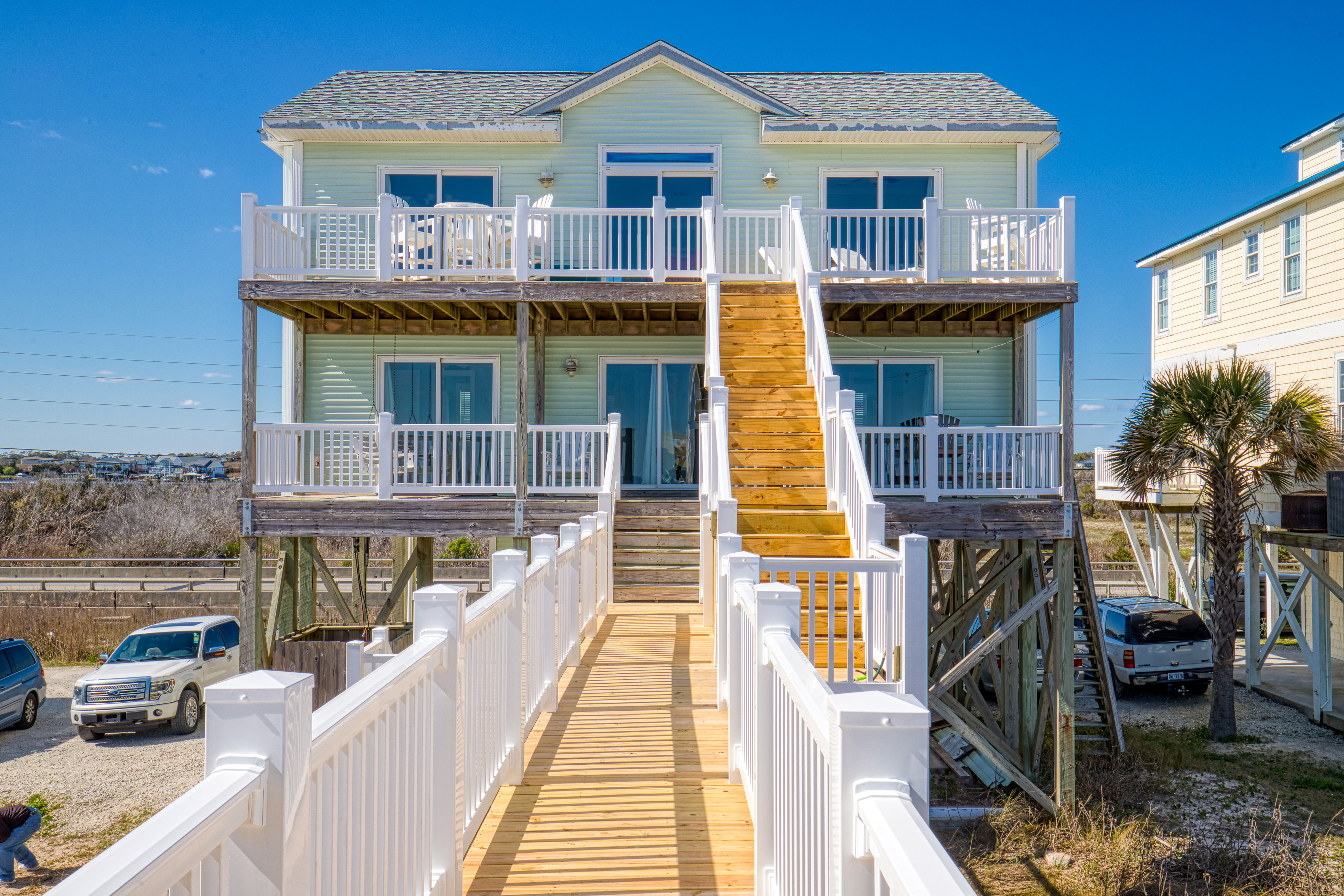 Beachfront home with beach access, elevator, ocean views, outdoor shower, W/D