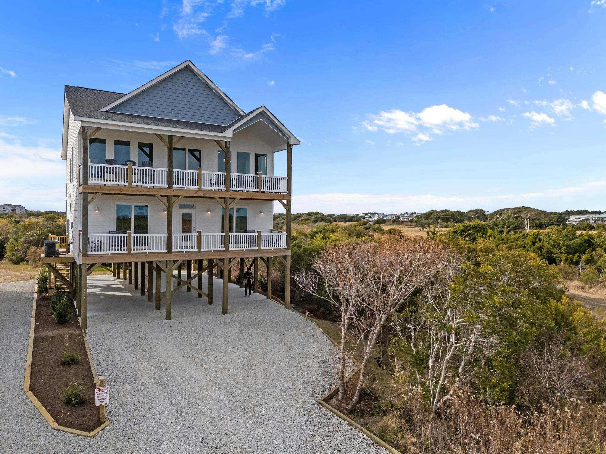 NTB117 Beach Château