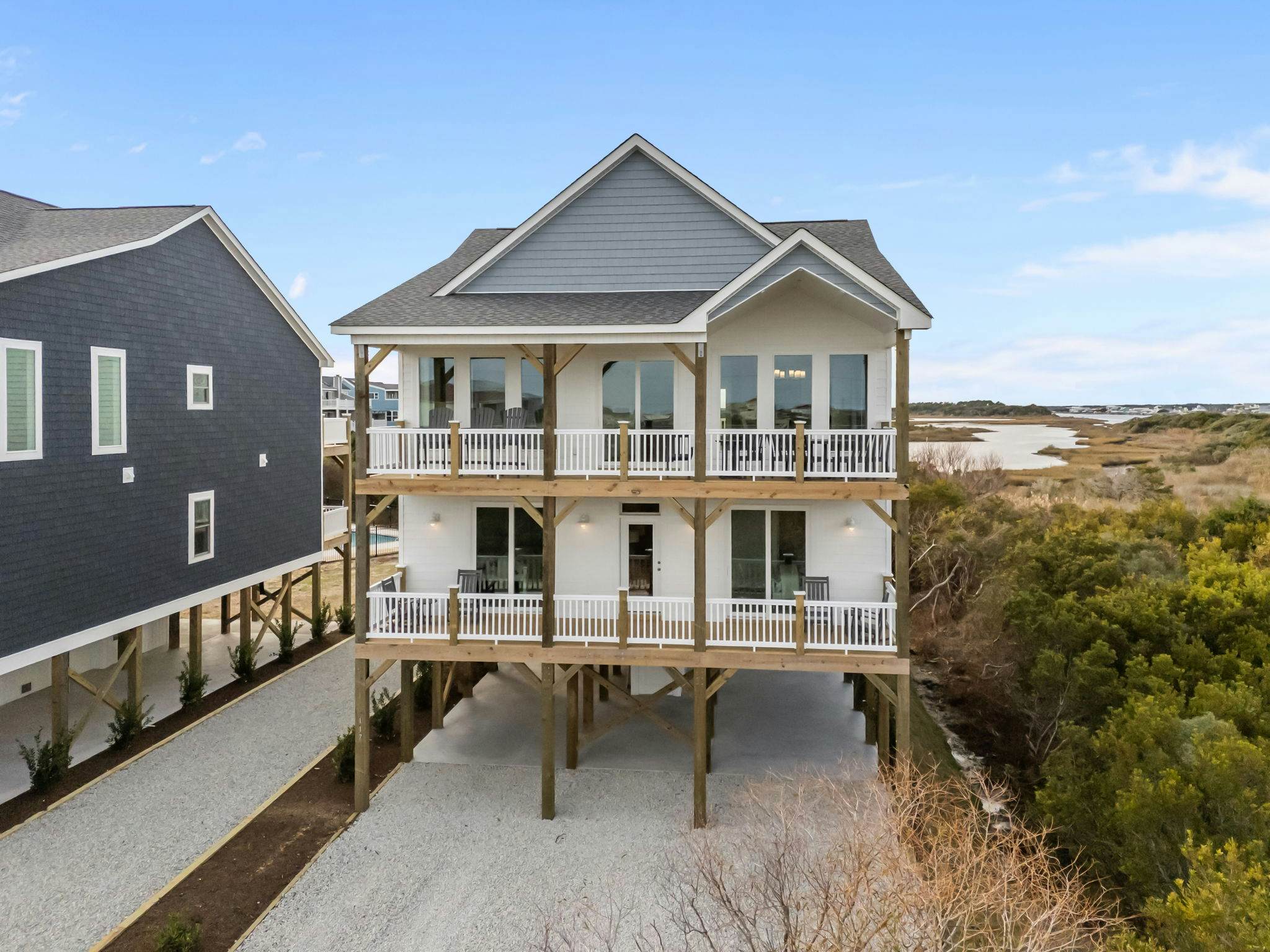 NTB117 Beach Château