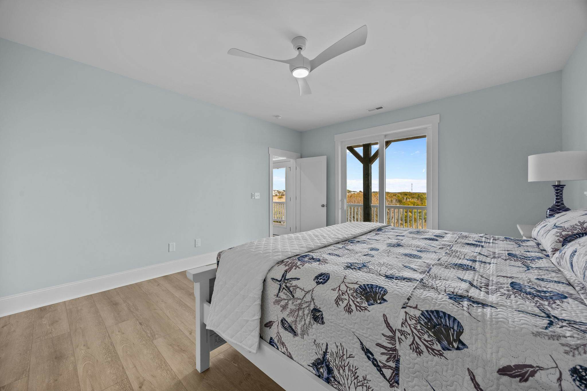 NTB117 Beach Château