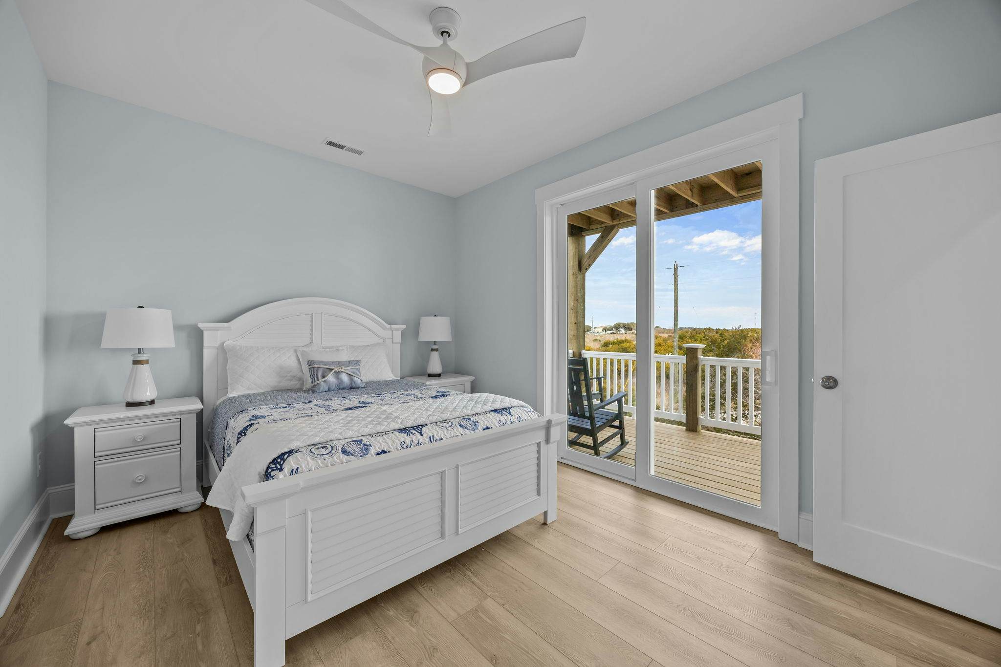 NTB117 Beach Château