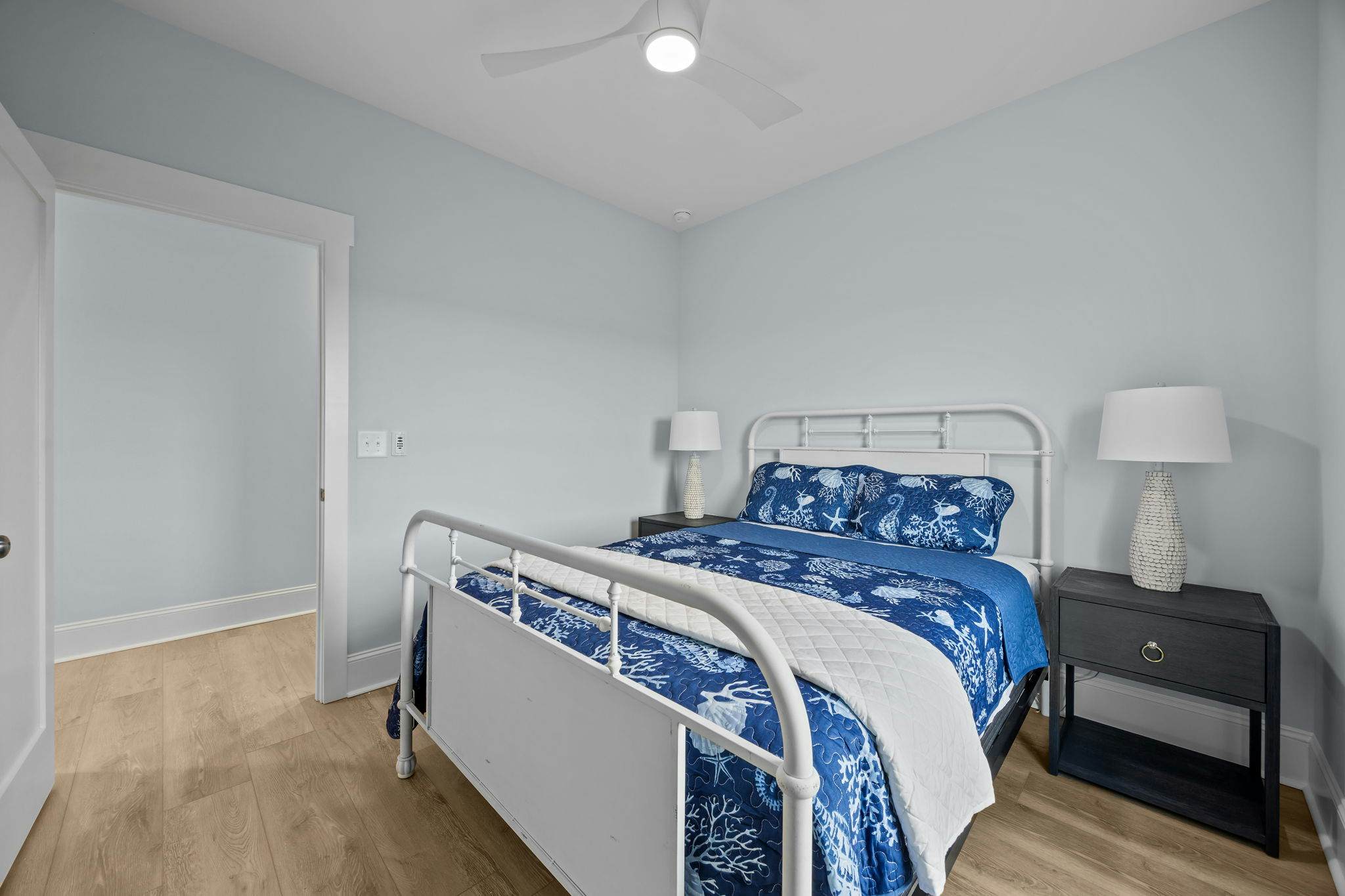 NTB117 Beach Château