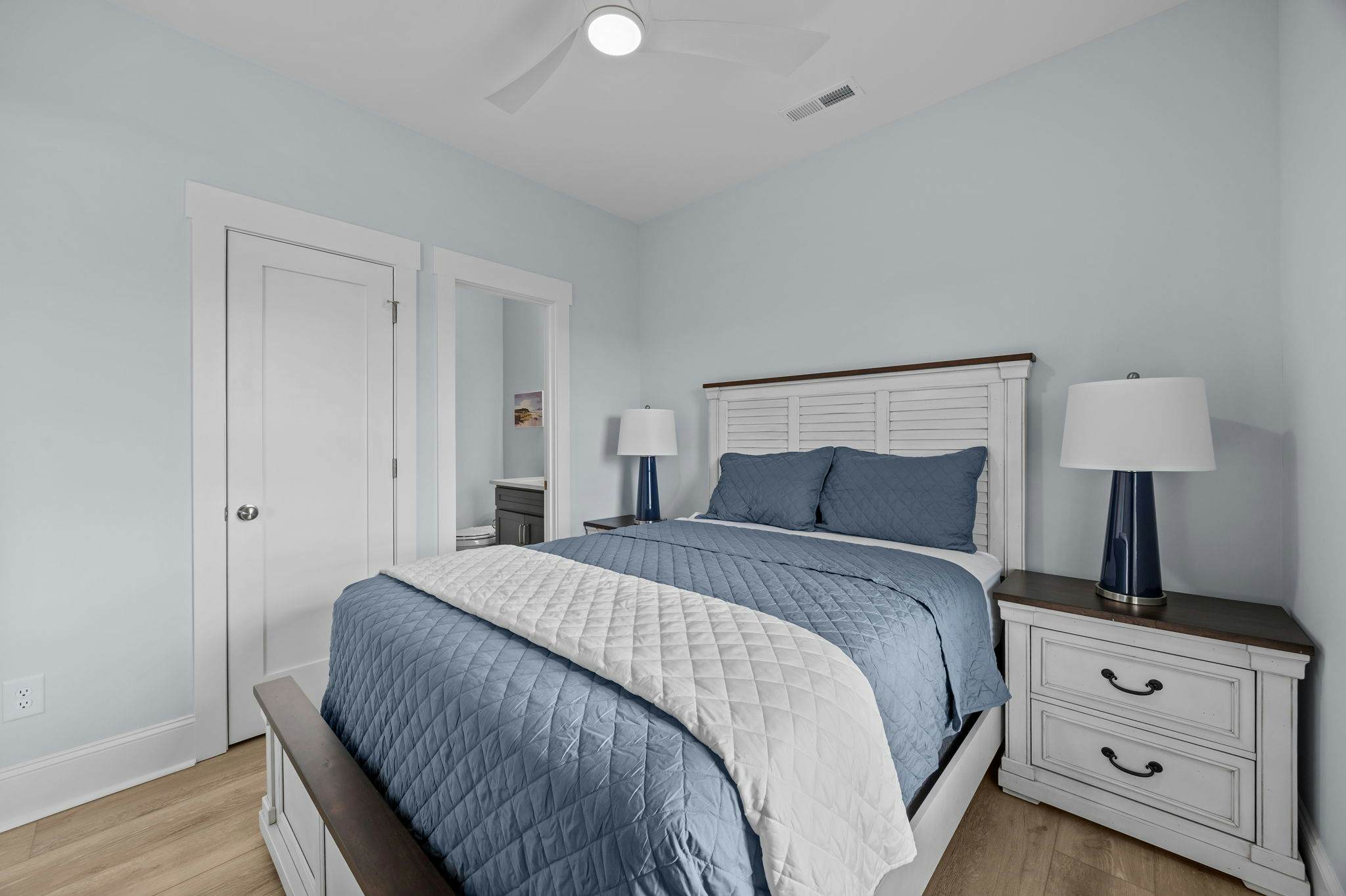 NTB117 Beach Château