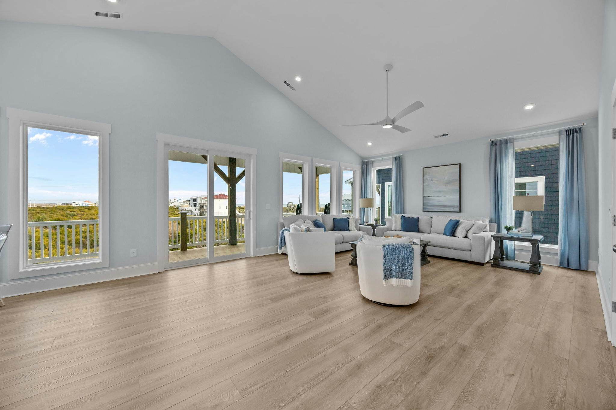 NTB117 Beach Château