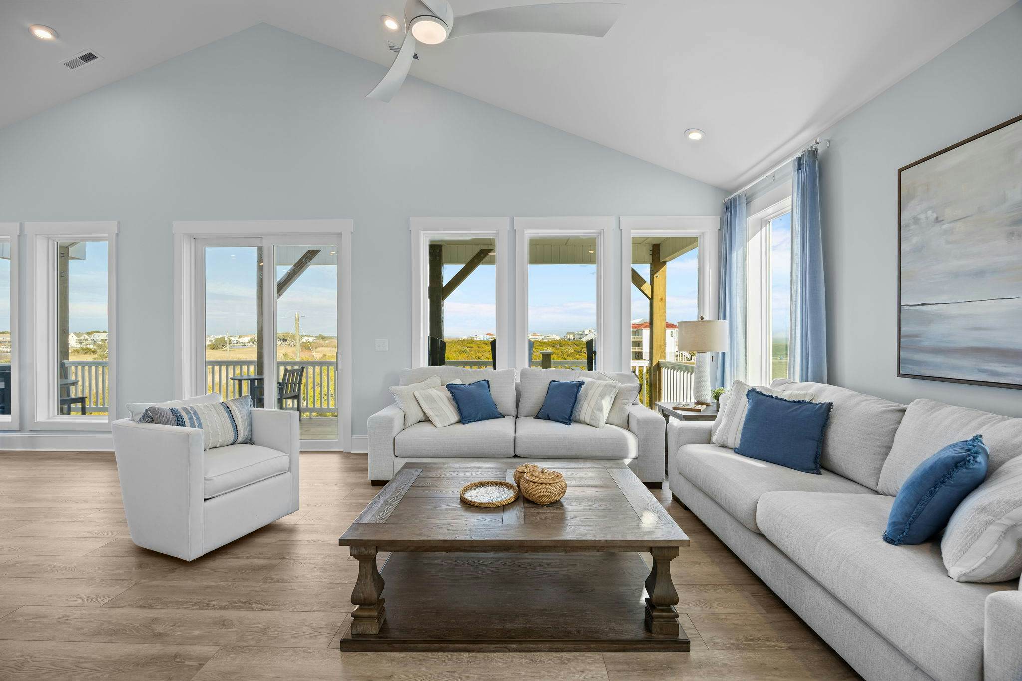 NTB117 Beach Château