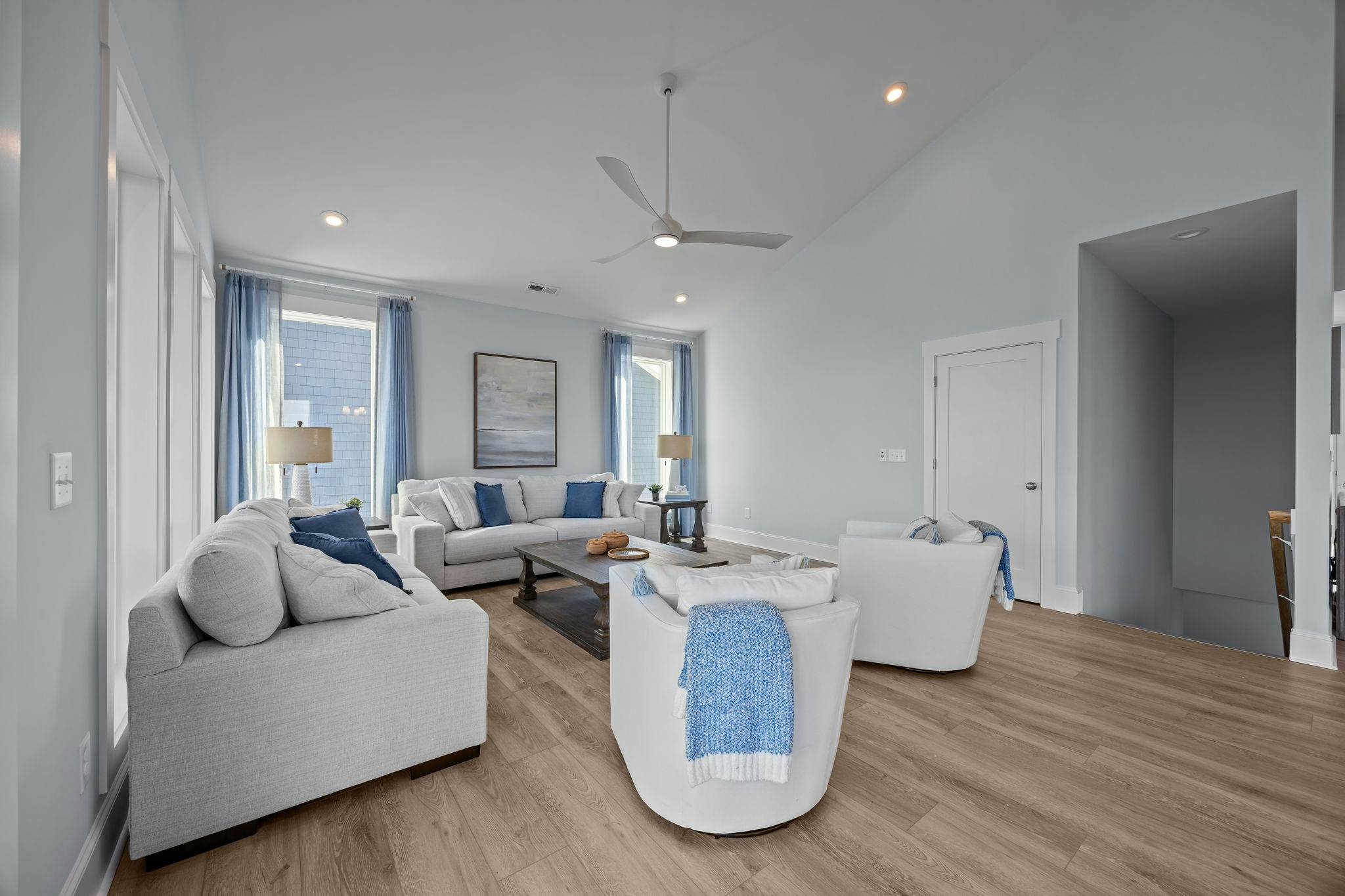 NTB117 Beach Château