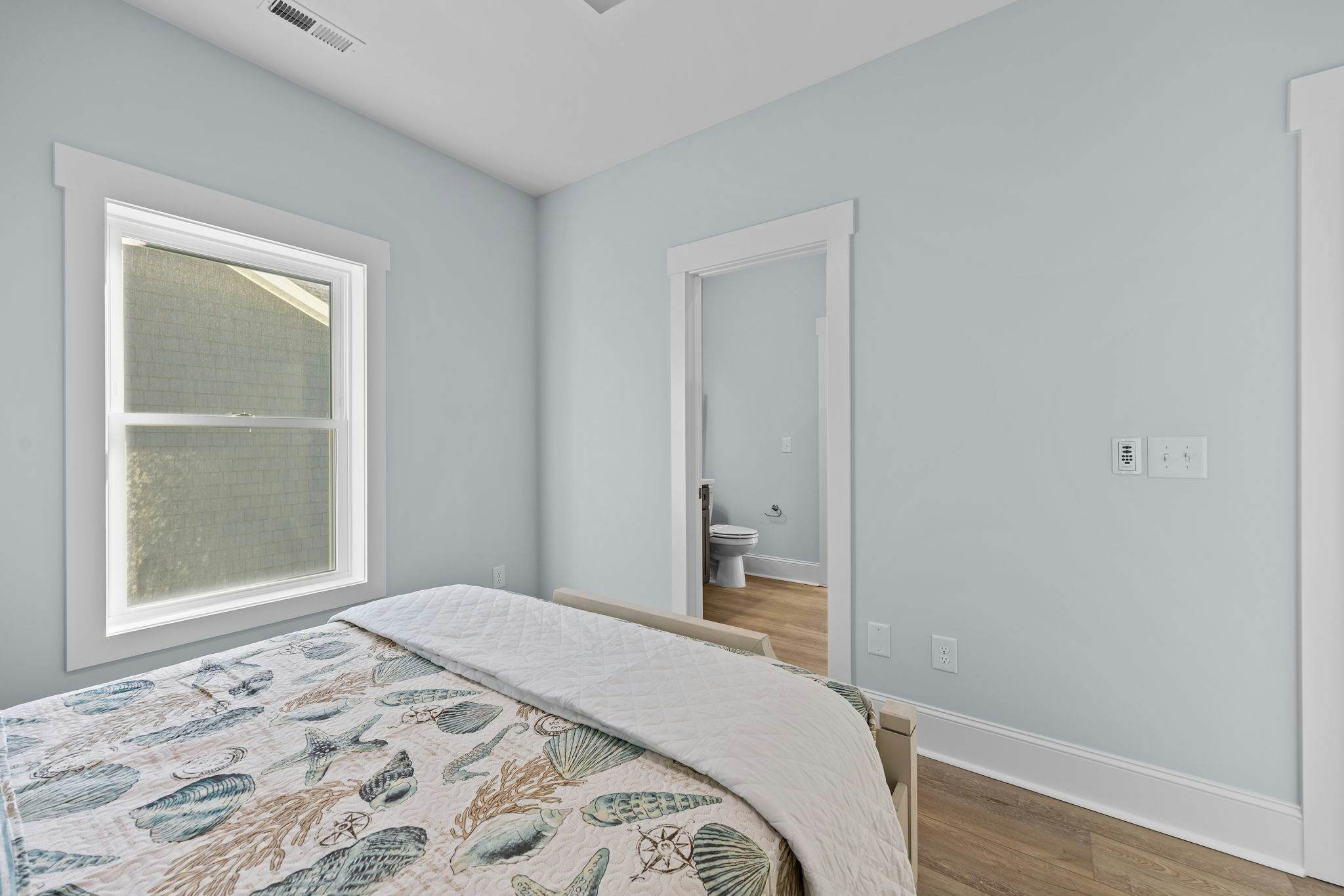 NTB117 Beach Château