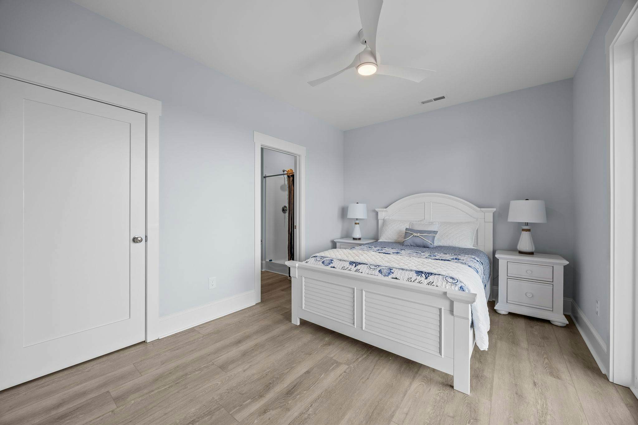 NTB117 Beach Château