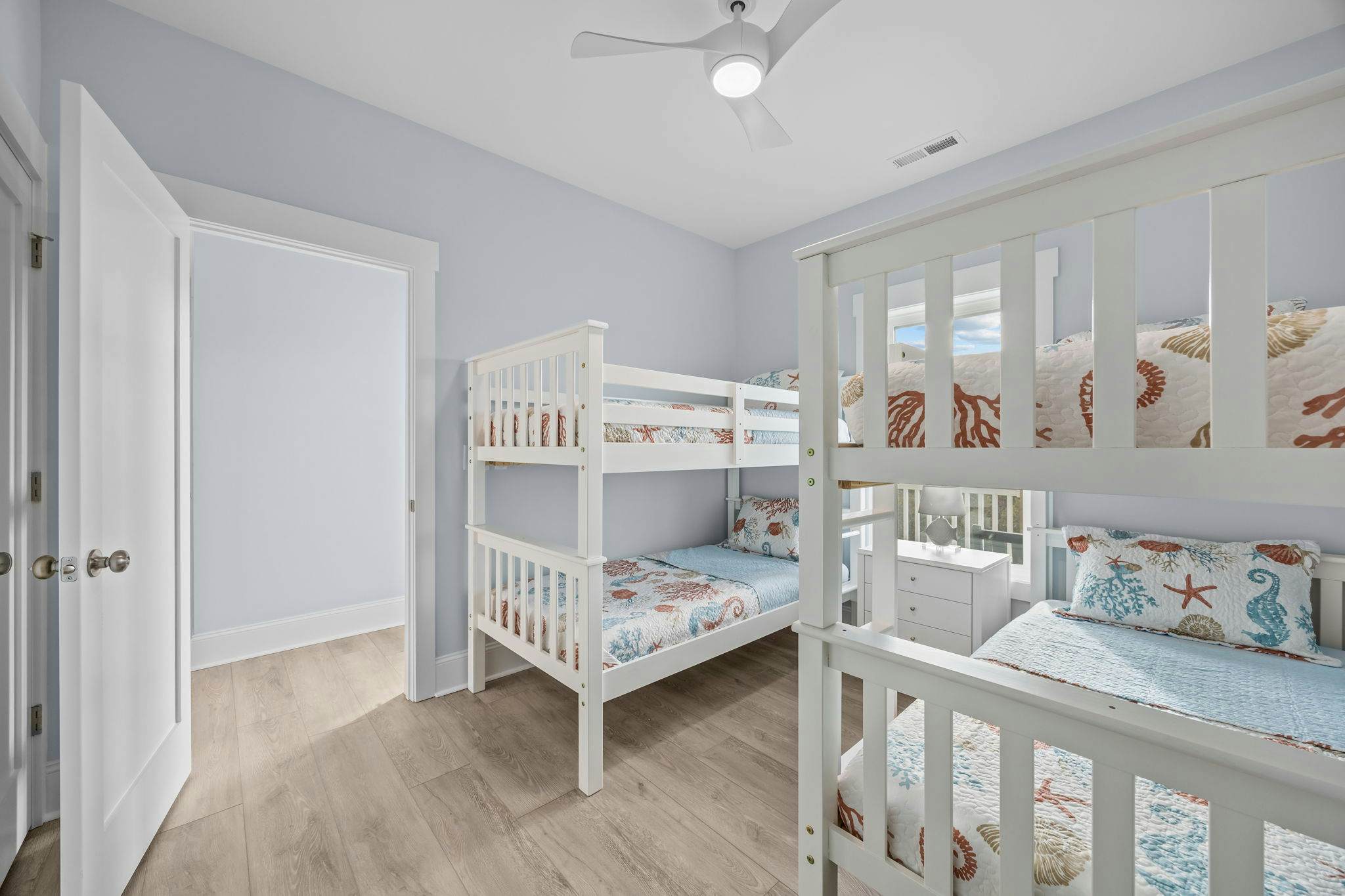 NTB117 Beach Château