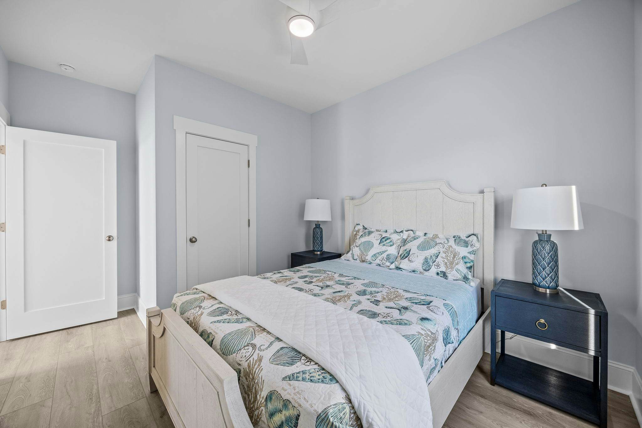 NTB117 Beach Château