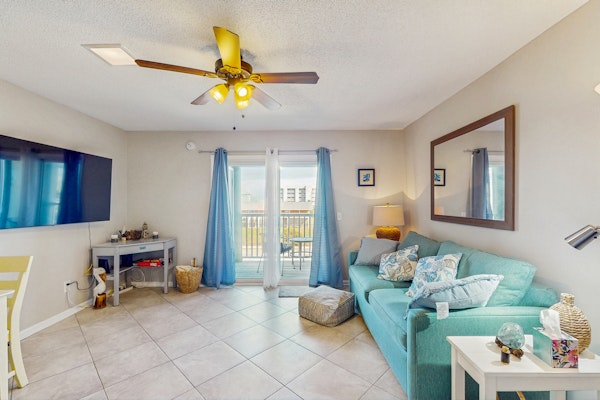 Stunning coastal condo with shared pool and close to local attractions