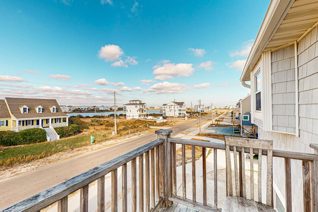 NTB388 Sunny Escape | 5 Bed North Topsail Beach, NC House | Vacasa