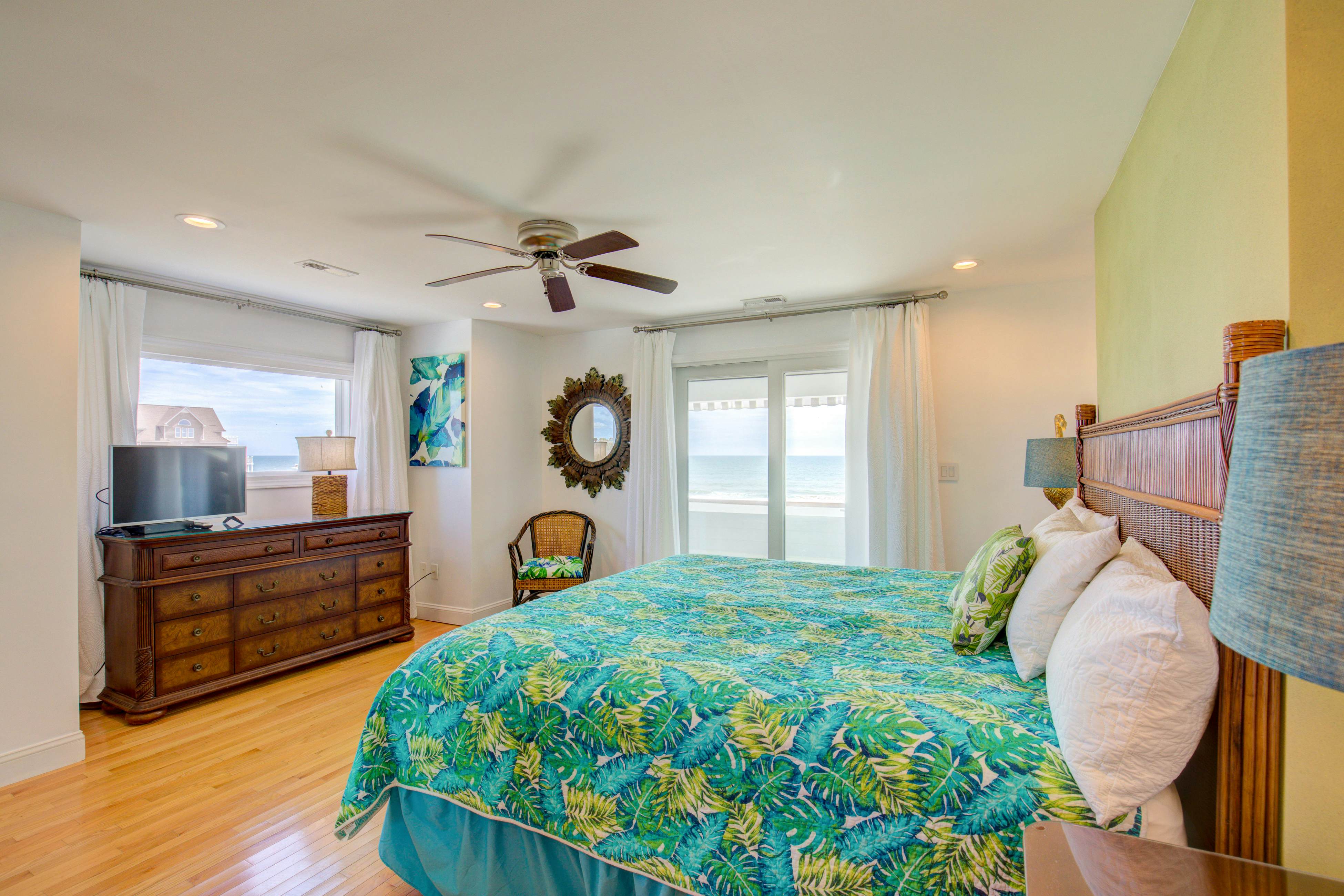 NTBHC421 Another Day in Paradise