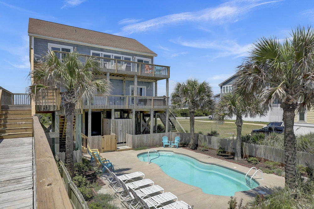 Newly Updated (2025) Oceanfront Escape with Pool & Hot Tub