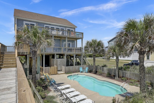Newly Updated (2025) Oceanfront Escape with Pool & Hot Tub