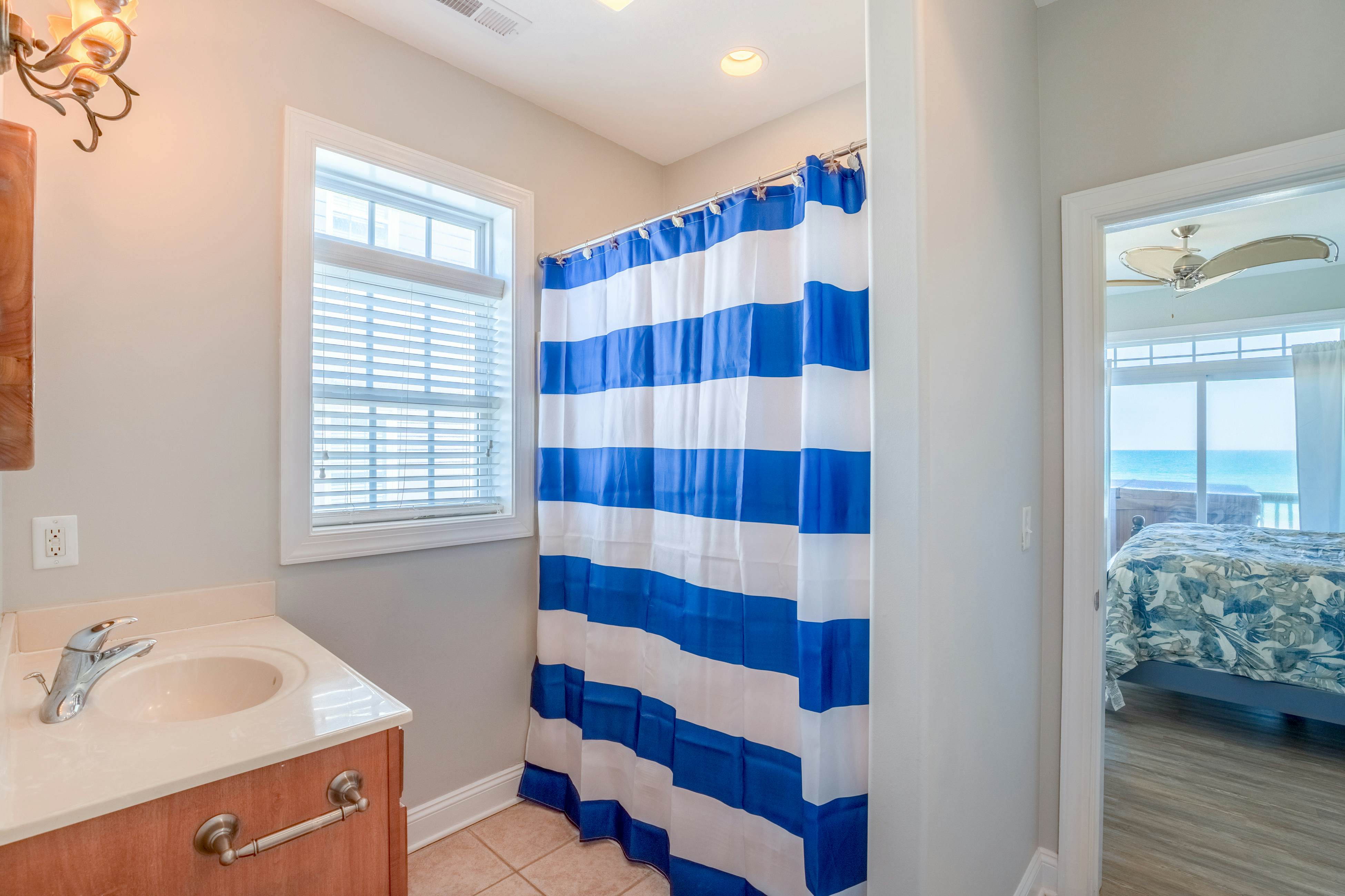 NTBHC642 Island Escape