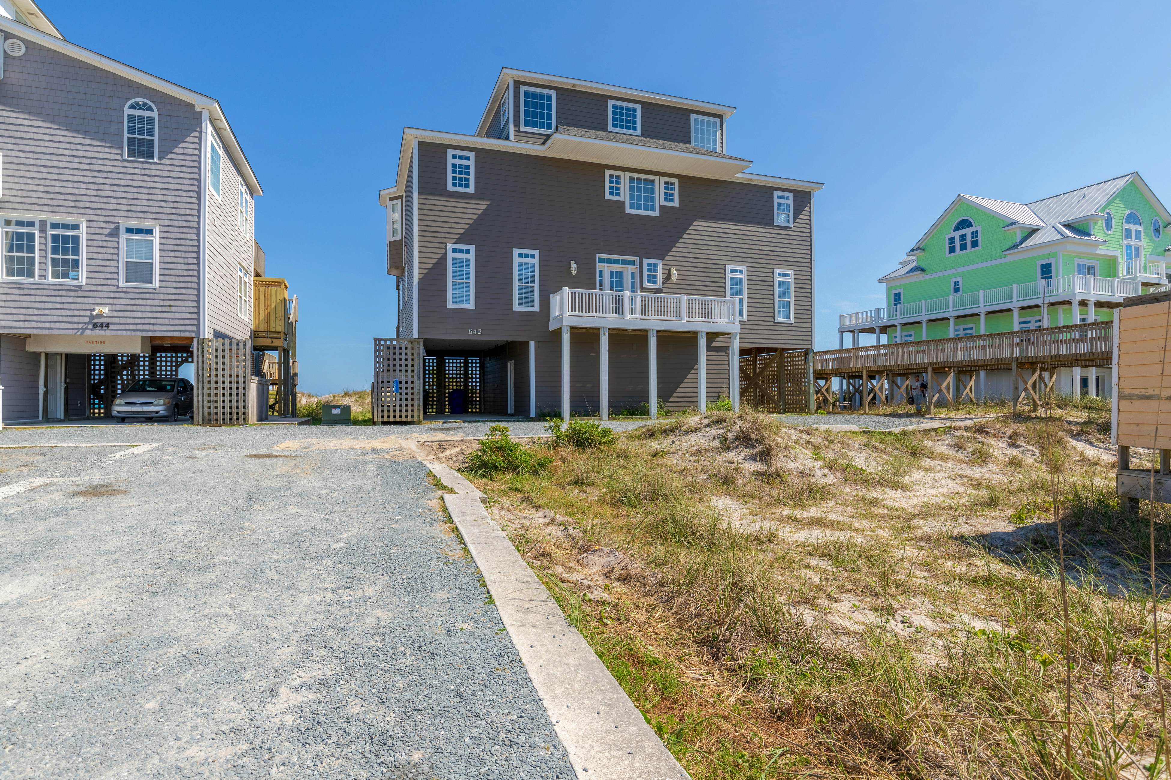 NTBHC642 Island Escape