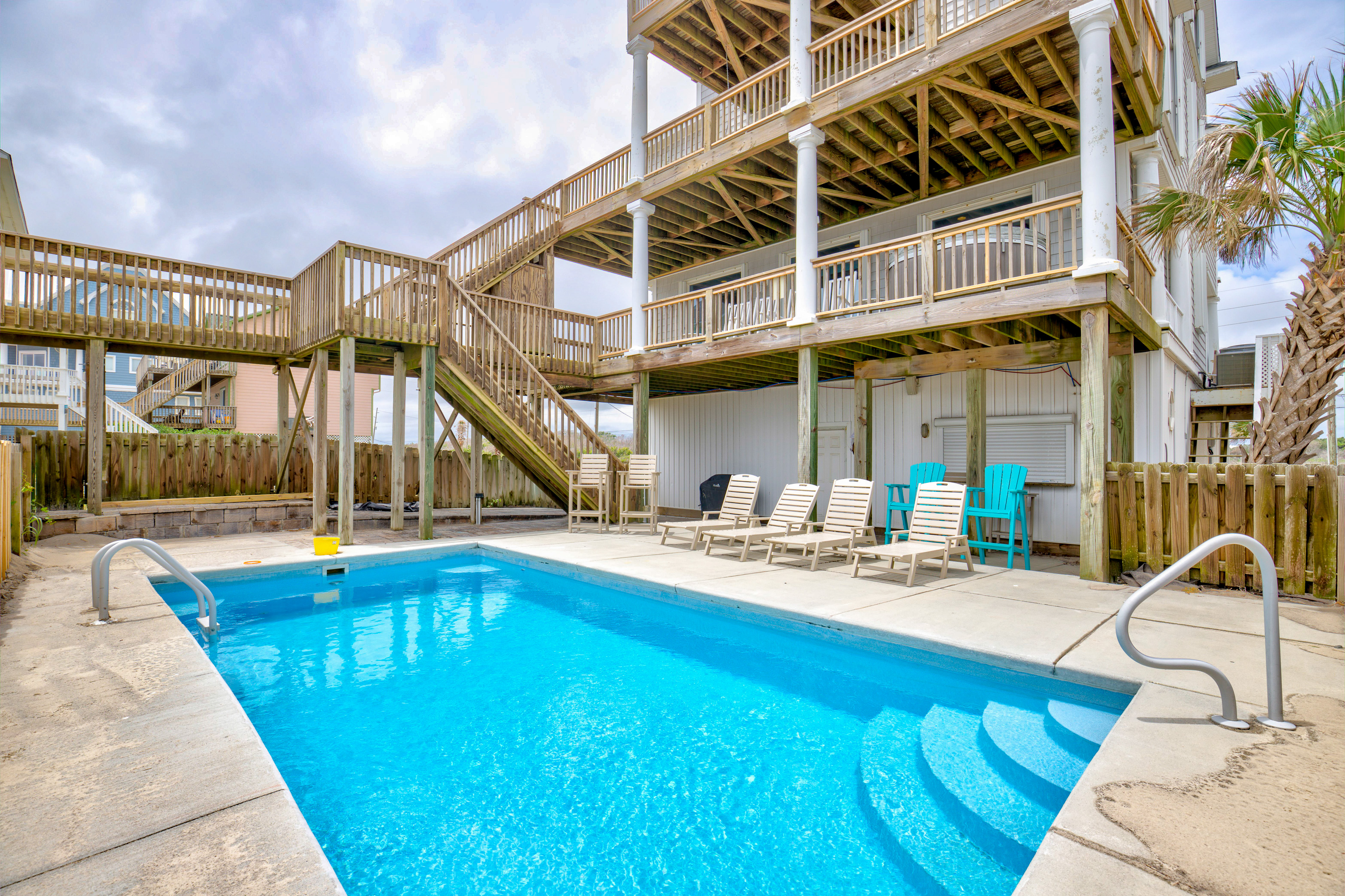 Oceanfront home with volleyball, game room, pool, beach access & washer/dryer