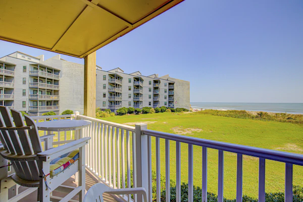 Topsail Dunes condo with beautiful ocean view - beach access & beachfront pool