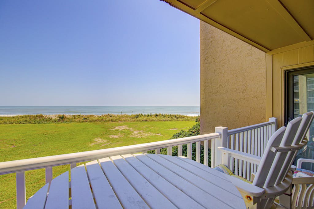 Topsail Dunes condo with beautiful ocean view - beach access & beachfront pool